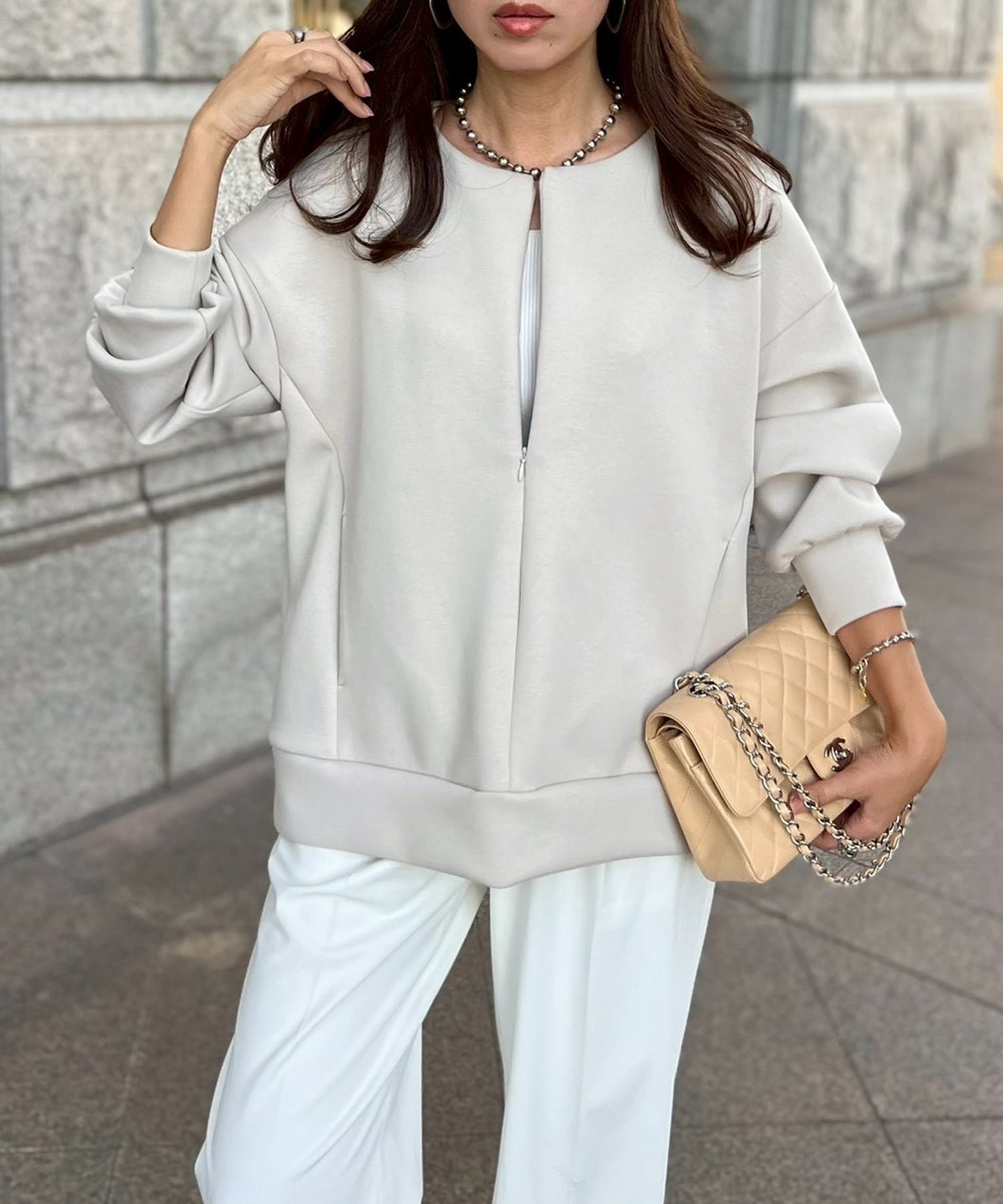 【スタイルドア/STYLEDOOR】のダンボールフロント2wayクルーネックプルオーバー インテリア・キッズ・メンズ・レディースファッション・服の通販 founy(ファニー) 　ファッション　Fashion　レディースファッション　Fashion for Women　トップス・カットソー　Cut & Sew Tops　カジュアルプルオーバー・ニットトップス　Pullovers & Knit Tops / Casual Pullovers　アウトドア　Outdoor Clothing　インナー　Innerwear　洗える　Machine Washable　キャミソール　Camisole, Spaghetti Strap Top　シルバー　Silver, Metallic Silver　タンク　Tank Top, Sleeveless Top　フォルム　Silhouette, Form　フロント　Front, Front Design　ボトム　Bottoms, Lower Wear　ポケット　Pocket, Pocket Detail　エレガント 上品　Elegant　ライトベージュ|ID: prp329100004795765 ipo3291000000034794690