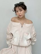 【スナイデル/SNIDEL】の【SNIDEL/NUTMEG】オフショルジップロゴプルオーバー PNK[066]|ID:prp329100004795770