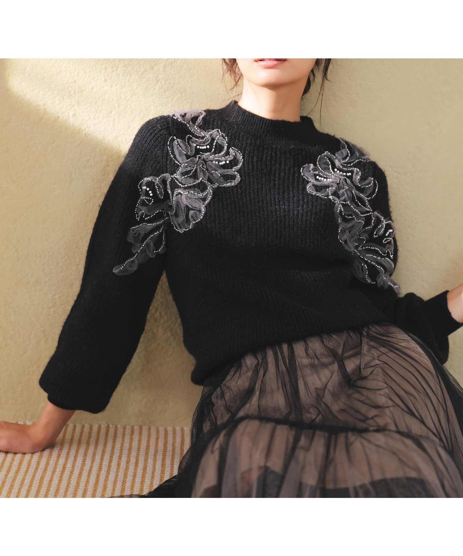 【ノエラ/Noela】のビジュー刺繍ニット 人気、トレンドファッション・服の通販 founy(ファニー) 　ファッション　Fashion　レディースファッション　Fashion for Women　トップス・カットソー　Cut & Sew Tops　ニット　Knit Tops & Sweaters　チュール　Tulip, Tulip Motif　ビジュー　Bijou, Jewel-like Accent　ホリデーシーズン　Holiday Season　ポケット　Pocket, Pocket Detail　エレガント 上品　Elegant　 other-1|ID: prp329100004795832 ipo3291000000034794969