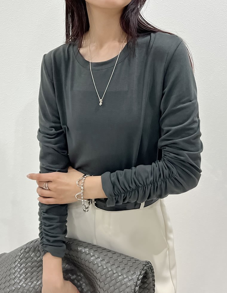 【リエディ/Re:EDIT】のシアースムース袖シャーリングロンT インテリア・キッズ・メンズ・レディースファッション・服の通販 founy(ファニー) 　ファッション　Fashion　レディースファッション　Fashion for Women　トップス・カットソー　Cut & Sew Tops　ロングTシャツ・Tシャツ　Longline T-Shirts & Tees　アクセサリー　Fashion Accessories　インナー　Innerwear　キャミワンピース　Cami Dress, Slip Dress　シアー　Sheer, See-Through　シャーリング　Shirring, Ruched　シンプル　Simple, Minimal　スラックス　Slacks, Dress Pants　デコルテ　Décolleté, Neckline　デニム　Denim, Jeans Material　トレンド　Trend, Trending Now　ネックレス　Necklace, Pendant Necklace　ビスチェ　Bustier, Corset Top　フィット　Fit, Slim Fit　ブレスレット　Bracelet, Wristband　ベーシック　Basic, Essential　ロング　Long, Long-Length　おすすめ　Recommended / Our Picks　エレガント 上品　Elegant　チャコールグレー|ID: prp329100004795884 ipo3291000000034795256