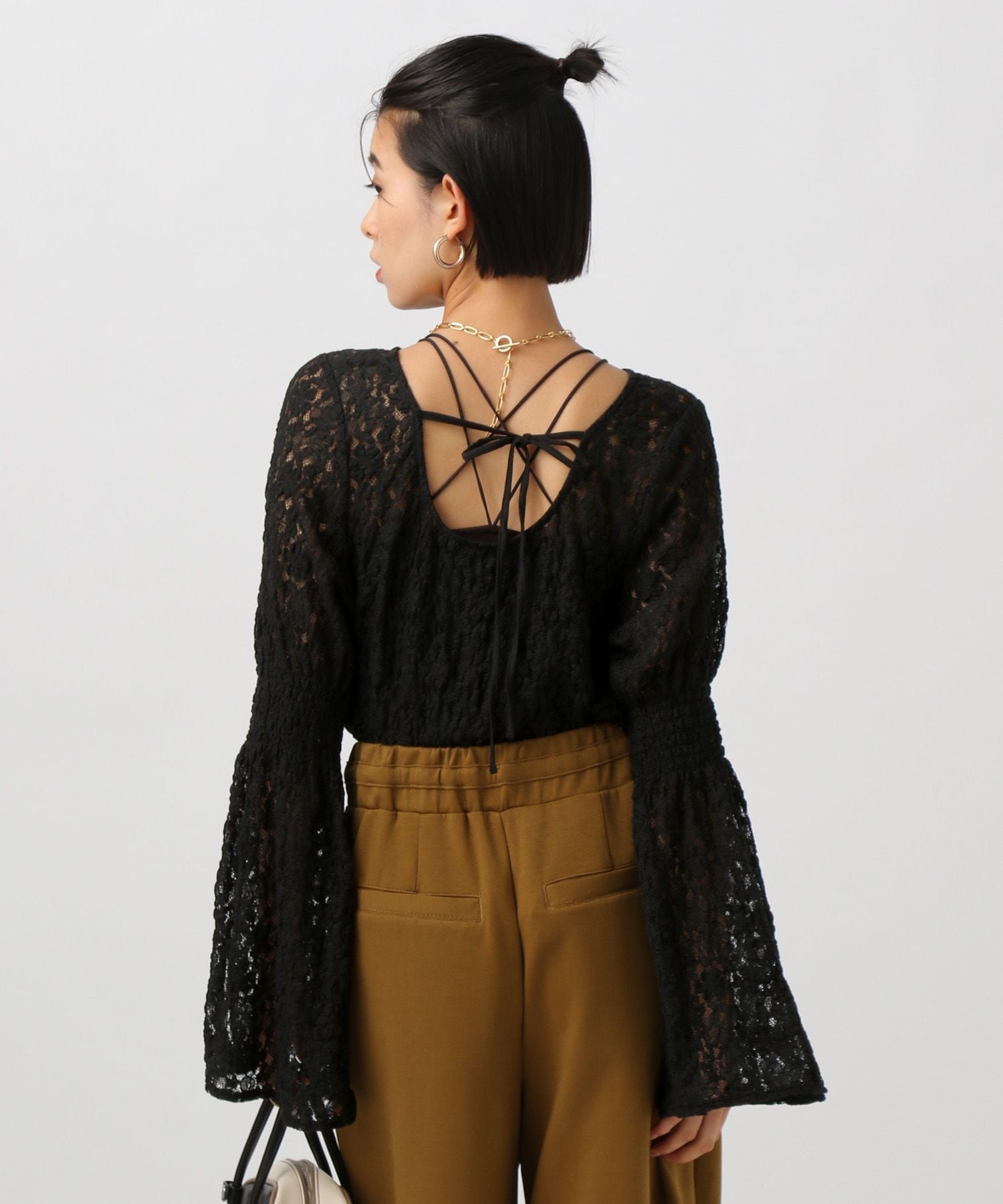 【ベイフロー/BAYFLOW】のフレアスリーブカットレースプルオーバー インテリア・キッズ・メンズ・レディースファッション・服の通販 founy(ファニー) 　ファッション　Fashion　レディースファッション　Fashion for Women　トップス・カットソー　Cut & Sew Tops　カジュアルプルオーバー・ニットトップス　Pullovers & Knit Tops / Casual Pullovers　おすすめ　Recommended / Our Picks　インナー　Innerwear　ガーリー　Girly, Feminine Style　ジャケット　Jacket, Outerwear　スウェット / スエット　Sweatshirt, Sweatwear　スリーブ　Sleeve, Long Sleeve / Short Sleeve　トレンド　Trend, Trending Now　フレア　Flare, Flared　リボン　Ribbon, Bow　レース　Lace, Lace Fabric　A/W・秋冬　Autumn/Winter　ブラック19|ID: prp329100004795926 ipo3291000000034795469