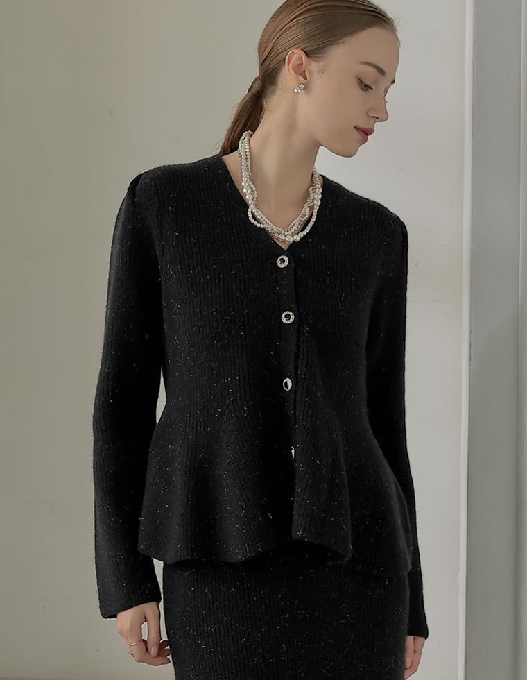 【リエディ/Re:EDIT】の畦編みペプラムラメニットカーディガン インテリア・キッズ・メンズ・レディースファッション・服の通販 founy(ファニー) 　ファッション　Fashion　レディースファッション　Fashion for Women　トップス・カットソー　Cut & Sew Tops　ニット　Knit Tops & Sweaters　カーディガン・羽織り　Layered Style Cardigans　畦編みニット・テクスチャードトップス　Ribbed Knit Sweaters / Textured Knit Tops　畦　Ribbed Knit　カーディガン　Cardigan, Knitwear　シルバー　Silver, Metallic Silver　スラックス　Slacks, Dress Pants　セットアップ　Set-Up, Coordinated Outfit　デニム　Denim, Jeans Material　ドレープ　Drape, Draping Fabric　ペプラム　Peplum, Flared Hem　ボトム　Bottoms, Lower Wear　おすすめ　Recommended / Our Picks　エレガント 上品　Elegant　ブラック|ID: prp329100004795941 ipo3291000000034795564