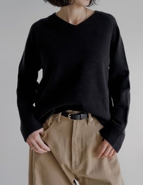 【リエディ/Re:EDIT】のアルパカタッチVネックニットプルオーバー 人気、トレンドファッション・服の通販 founy(ファニー) ファッション Fashion レディースファッション Fashion for Women トップス・カットソー Cut & Sew Tops ニット Knit Tops & Sweaters カジュアルプルオーバー・ニットトップス Pullovers & Knit Tops / Casual Pullovers Vネックトップス V-Neck Tops / V-Cut Neckline Shirts シンプル Simple, Minimal スニーカー Sneakers, Trainers スリーブ Sleeve, Long Sleeve / Short Sleeve デニム Denim, Jeans Material ネックレス Necklace, Pendant Necklace バランス Balance, Style Balance ベーシック Basic, Essential リラックス Relax, Relaxed Fit ワイド Wide, Wide Fit A/W・秋冬 Autumn/Winter エレガント 上品 Elegant |ID:prp329100004795945