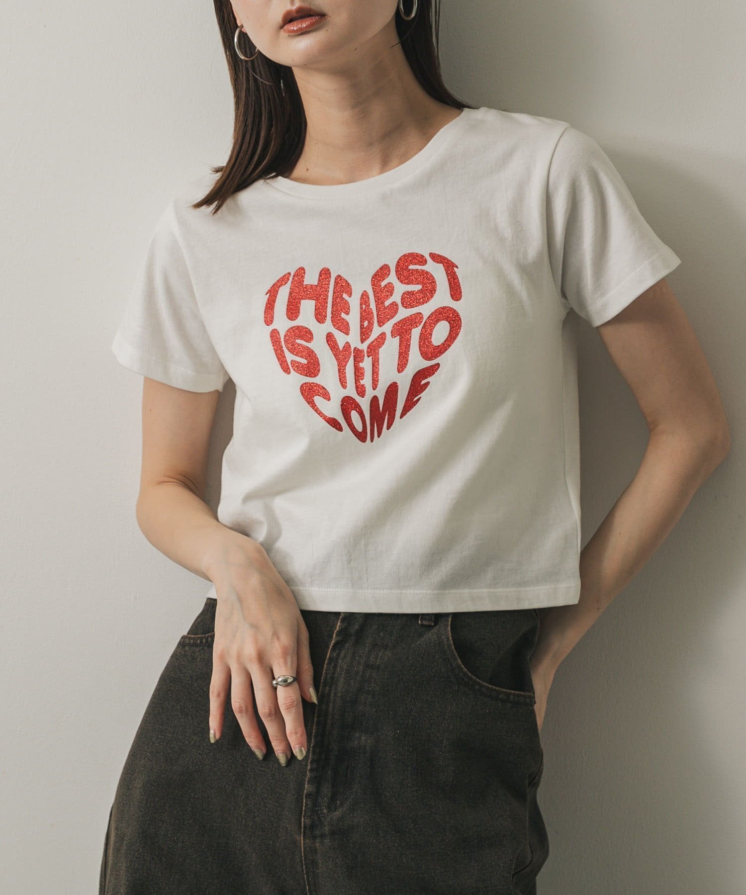 【センスオブプレイス/SENSE OF PLACE by URBAN RESEARCH】のクロップドグラフィックTシャツ(半袖) インテリア・キッズ・メンズ・レディースファッション・服の通販 founy(ファニー) 　ファッション　Fashion　レディースファッション　Fashion for Women　トップス・カットソー　Cut & Sew Tops　シャツ・ブラウス・オフィスカジュアル　Elegant Blouses & Button-Ups　ロングTシャツ・Tシャツ　Longline T-Shirts & Tees　2025年　2025　2025春夏・S/S　Spring/Summer 2025 SS25　クロップド　Cropped, Short Length　ショート　Short, Short Length　シンプル　Simple, Minimal　トレンド　Trend, Trending Now　ワイド　Wide, Wide Fit　半袖　Short Sleeve, Half Sleeve　夏　Summer　S/S・春夏　SS, Spring/Summer, Warm Season　GRAPHIC-B|ID: prp329100004795977 ipo3291000000034795748