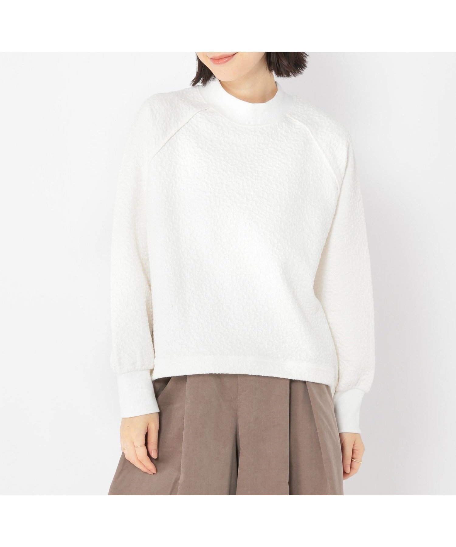 【スタディオ クリップ/studio CLIP】のふくれジャガードドロストプルオーバー インテリア・キッズ・メンズ・レディースファッション・服の通販 founy(ファニー) 　ファッション　Fashion　レディースファッション　Fashion for Women　トップス・カットソー　Cut & Sew Tops　カジュアルプルオーバー・ニットトップス　Pullovers & Knit Tops / Casual Pullovers　おすすめ　Recommended / Our Picks　シンプル　Simple, Minimal　スカーチョ　Skacho, Skirt-Pants　トレンド　Trend, Trending Now　ベスト　Vest, Waistcoat　モックネック　Mock Neck, Short Turtleneck　ワイド　Wide, Wide Fit　ホワイト10|ID: prp329100004795987 ipo3291000000034795798