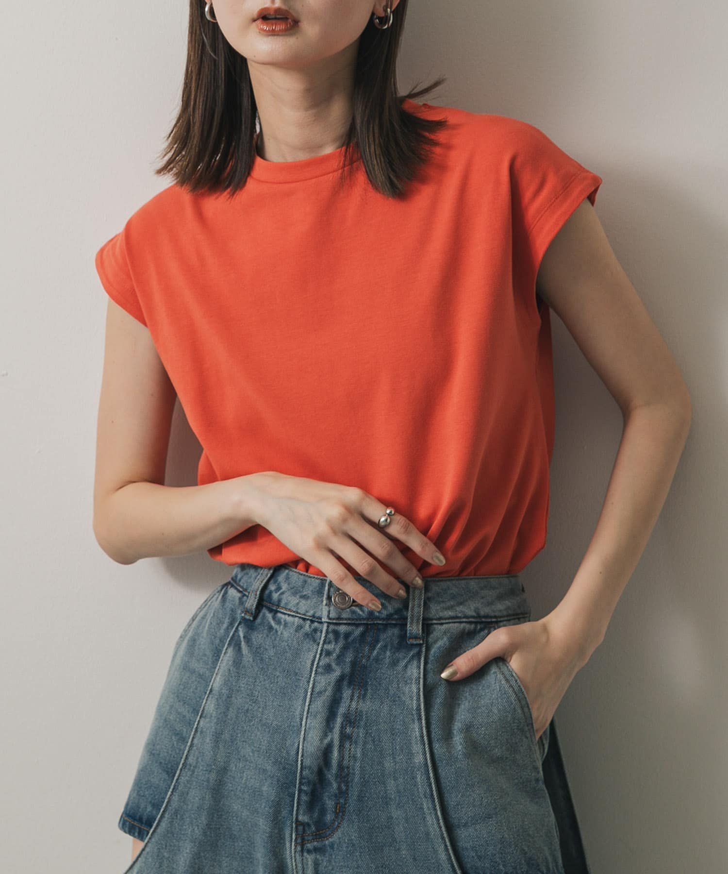 【センスオブプレイス/SENSE OF PLACE by URBAN RESEARCH】の『UR TECH ひやサラクール』 クールタッチフレンチスリーブTシャツ インテリア・キッズ・メンズ・レディースファッション・服の通販 founy(ファニー) 　ファッション　Fashion　レディースファッション　Fashion for Women　トップス・カットソー　Cut & Sew Tops　シャツ・ブラウス・オフィスカジュアル　Elegant Blouses & Button-Ups　ロングTシャツ・Tシャツ　Longline T-Shirts & Tees　2025年　2025　2025春夏・S/S　Spring/Summer 2025 SS25　シンプル　Simple, Minimal　夏　Summer　S/S・春夏　SS, Spring/Summer, Warm Season　RED|ID: prp329100004796032 ipo3291000000034795998