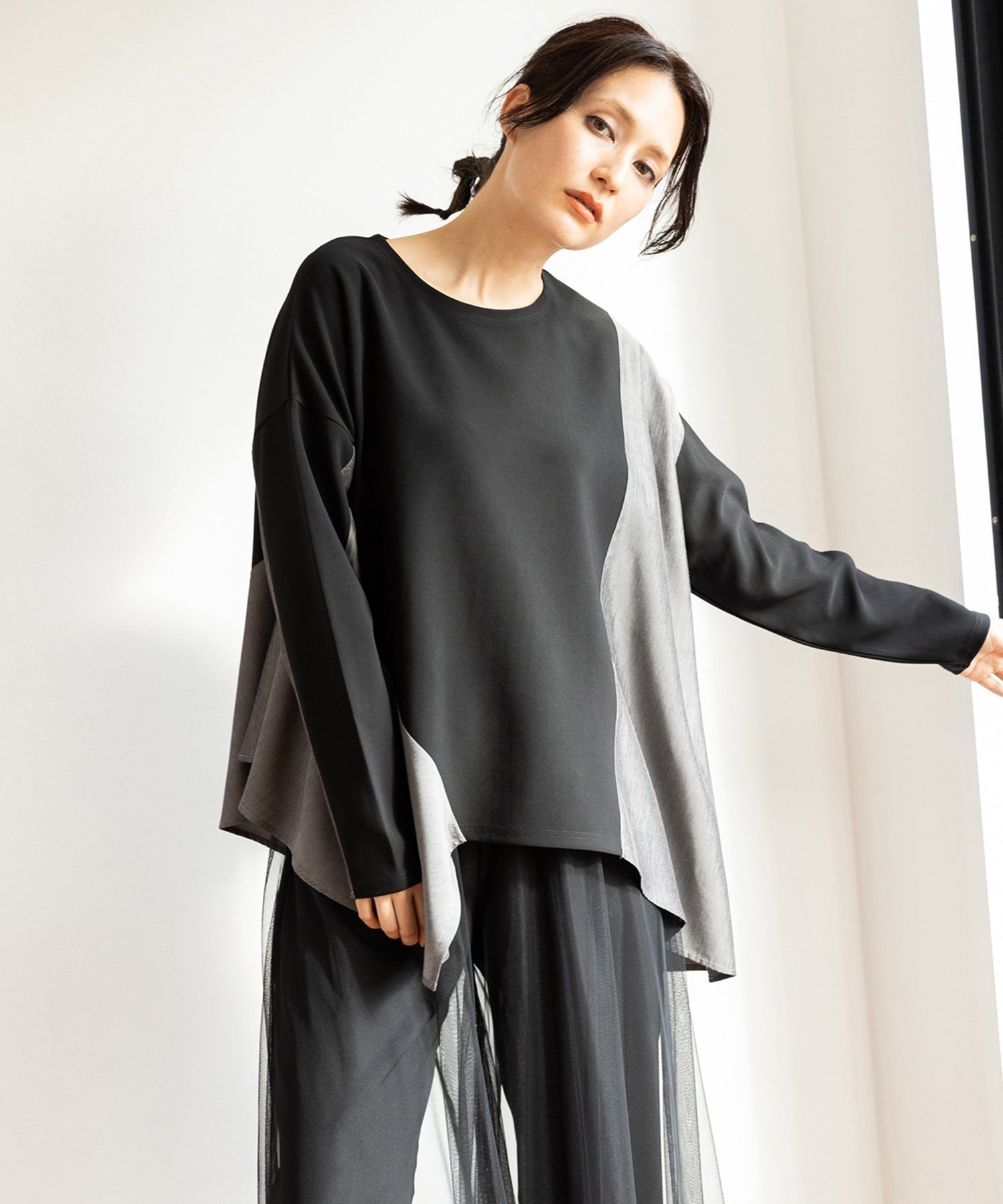 【オズモーシス/OSMOSIS】のアシンメトリー切替フレアープルオーバー インテリア・キッズ・メンズ・レディースファッション・服の通販 founy(ファニー) 　ファッション　Fashion　レディースファッション　Fashion for Women　トップス・カットソー　Cut & Sew Tops　カジュアルプルオーバー・ニットトップス　Pullovers & Knit Tops / Casual Pullovers　アシンメトリー　Asymmetrical Style　カットソー　Cut and Sewn Top　フレア　Flare, Flared　再入荷　Restock / Back in Stock　切替　Switching, Contrast Panel　A/W・秋冬　Autumn/Winter　GRAY|ID: prp329100004796115 ipo3291000000034796389