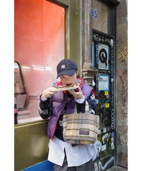 【ビームス ウイメン/BEAMS】の【モトーラ世理奈さん着用】 リバーシブル ダウン ベスト 25AW アウター 人気、トレンドファッション・服の通販 founy(ファニー) ファッション Fashion レディースファッション Fashion for Women アウター Coat / Outerwear Collection トップス・カットソー Cut & Sew Tops ベスト&ジレ / 重ね着スタイル Vests & Gilets アウトドア Outdoor Clothing ウェーブ Wavy Pattern クラシック Classic, Timeless Style 軽量 Lightweight, Ultra Light シンプル Simple, Minimal ジャケット Jacket, Outerwear スウェット / スエット Sweatshirt, Sweatwear ダウン Down, Puffer デニム Denim, Jeans Material ベスト Vest, Waistcoat ベーシック Basic, Essential ミックス Mix, Mixed Style リバーシブル Reversible, Two-Sided A/W・秋冬 Autumn/Winter おすすめ Recommended / Our Picks 2025年 2025 2025-2026秋冬・A/W Autumn/Winter 2025–26 AW25–26 |ID:prp329100004796324