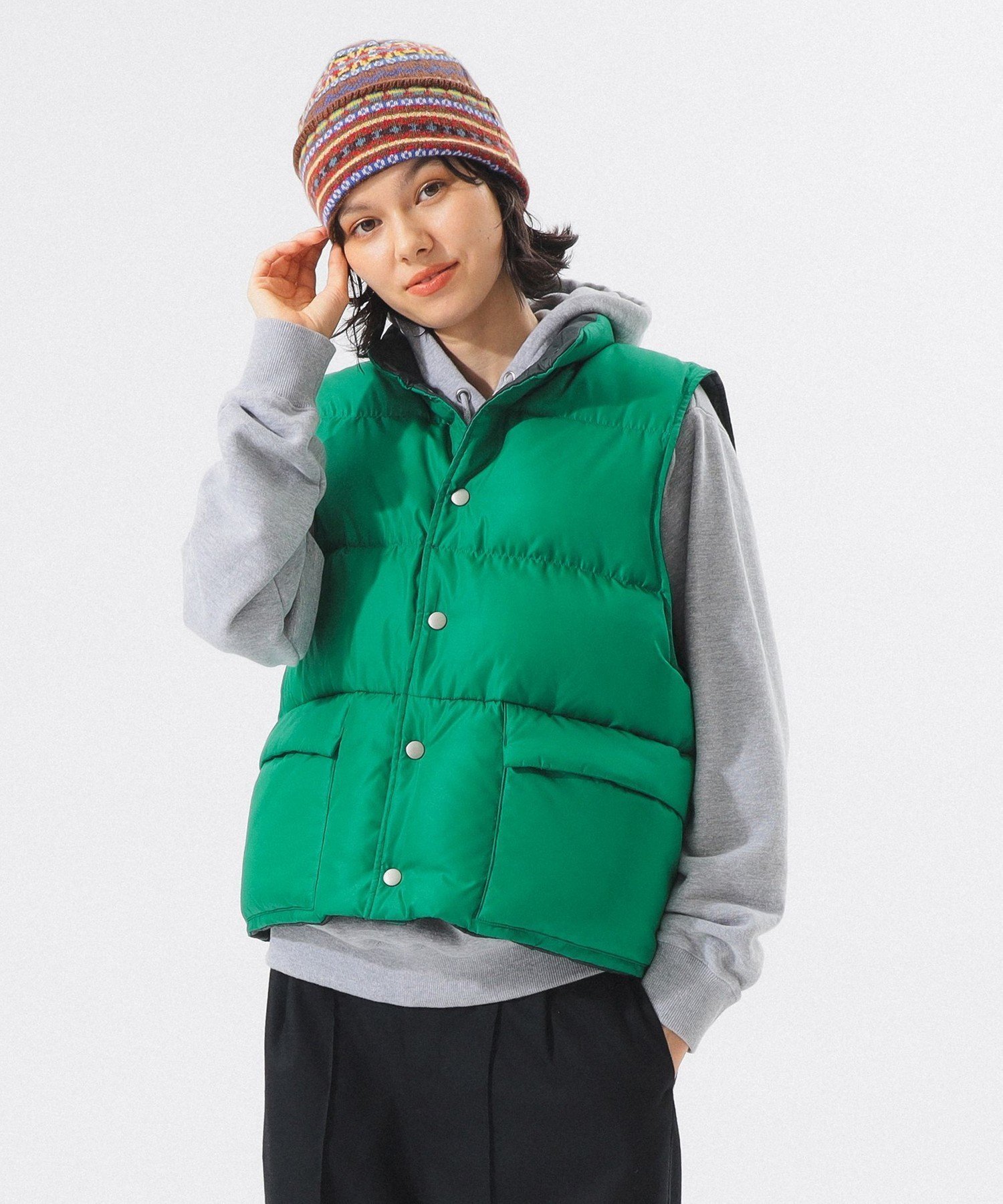 【ビームス ウイメン/BEAMS】の【モトーラ世理奈さん着用】 リバーシブル ダウン ベスト 25AW アウター インテリア・キッズ・メンズ・レディースファッション・服の通販 founy(ファニー) ファッション Fashion レディースファッション Fashion for Women アウター Coat / Outerwear Collection トップス・カットソー Cut & Sew Tops ベスト&ジレ / 重ね着スタイル Vests & Gilets アウトドア Outdoor Clothing ウェーブ Wavy Pattern クラシック Classic, Timeless Style 軽量 Lightweight, Ultra Light シンプル Simple, Minimal ジャケット Jacket, Outerwear スウェット / スエット Sweatshirt, Sweatwear ダウン Down, Puffer デニム Denim, Jeans Material ベスト Vest, Waistcoat ベーシック Basic, Essential ミックス Mix, Mixed Style リバーシブル Reversible, Two-Sided A/W・秋冬 Autumn/Winter おすすめ Recommended / Our Picks 2025年 2025 2025-2026秋冬・A/W Autumn/Winter 2025–26 AW25–26 GREEN|ID: prp329100004796324 ipo3291000000034871078
