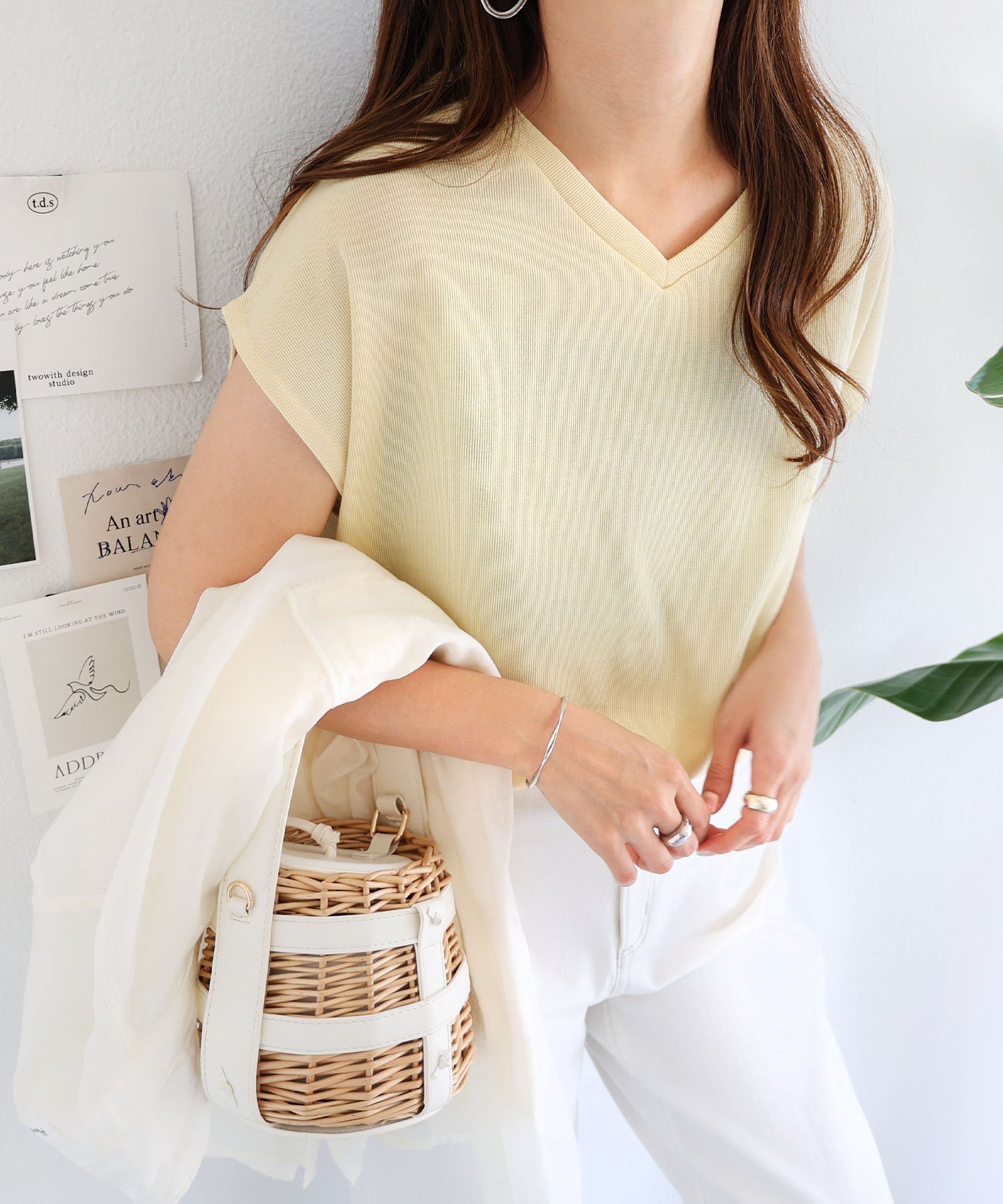 【アンドミー/andme】のVネック フレンチスリーブ ニットソー トップス インテリア・キッズ・メンズ・レディースファッション・服の通販 founy(ファニー) ファッション Fashion レディースファッション Fashion for Women トップス・カットソー Cut & Sew Tops ニット Knit Tops & Sweaters Vネックトップス V-Neck Tops / V-Cut Neckline Shirts スリーブ Sleeve, Long Sleeve / Short Sleeve ニットソー Knit-Sewn, Cut & Sew Knit バランス Balance, Style Balance フレンチ French, French Style 人気 Popular, Best Seller イエロー|ID: prp329100004796358 ipo3291000000034798397