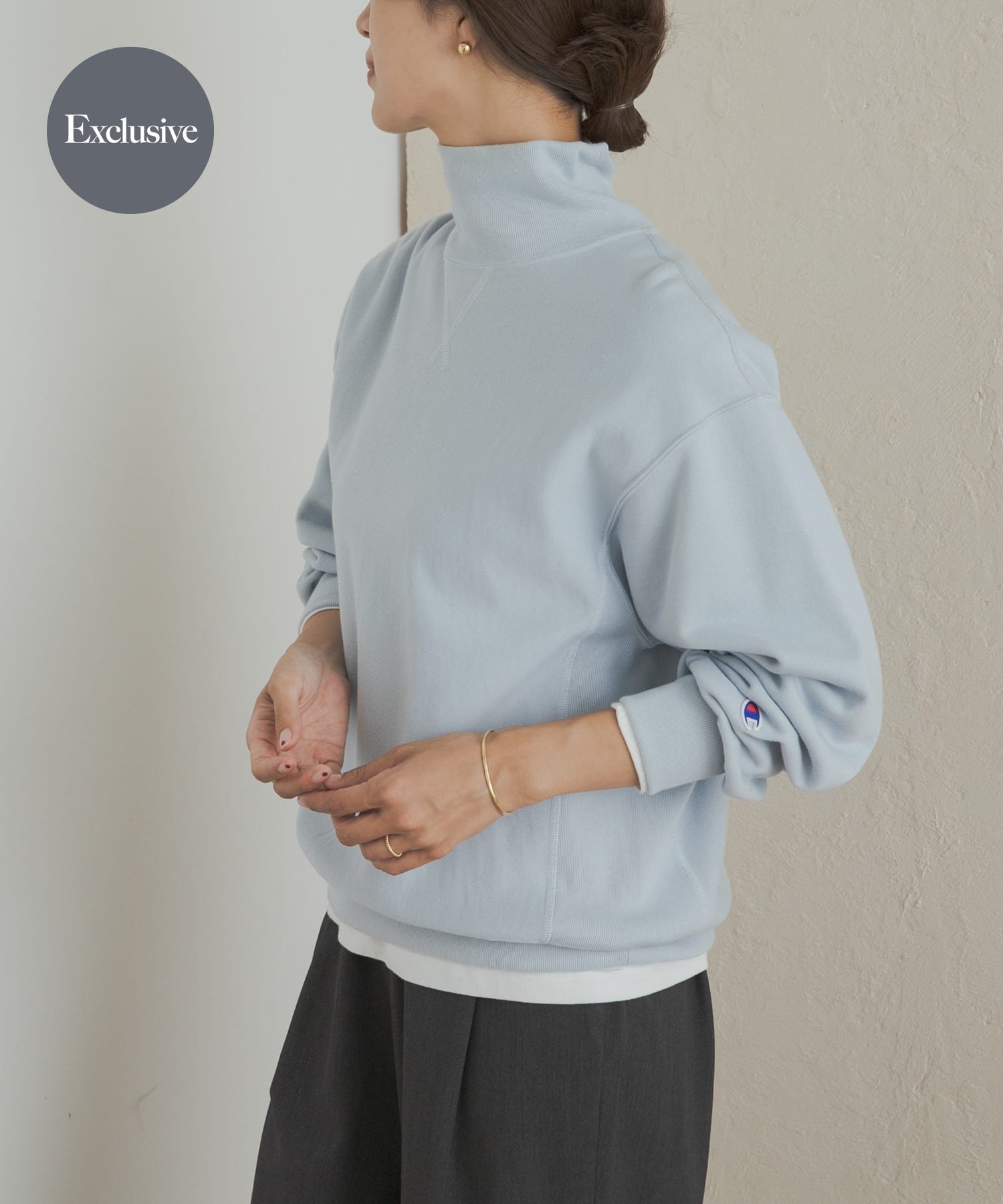 【アーバンリサーチ ドアーズ/URBAN RESEARCH DOORS】の『別注』Champion×DOORS Highneck Sweatshirts インテリア・キッズ・メンズ・レディースファッション・服の通販 founy(ファニー) 　ファッション　Fashion　レディースファッション　Fashion for Women　トップス・カットソー　Cut & Sew Tops　シャツ・ブラウス・オフィスカジュアル　Elegant Blouses & Button-Ups　レディースパーカー・カジュアルフーディー　Casual Hoodies & Sweatshirts　ロングTシャツ・Tシャツ　Longline T-Shirts & Tees　スウェット・クルーネックトップス　Sweatshirts & Crewnecks / Relaxed Fit Sweat Tops　シンプル　Simple, Minimal　スポーツ　Sports, Activewear　スポーティ　Sporty, Casual Athletic　ハイネック　High Neck, Mock Neck　別注　Limited Edition, Custom Order　A/W・秋冬　Autumn/Winter　冬　Winter / This Winter　2025年　2025　2025-2026秋冬・A/W　Autumn/Winter 2025–26 AW25–26　LIGHT BLUE|ID: prp329100004796362 ipo3291000000034798404