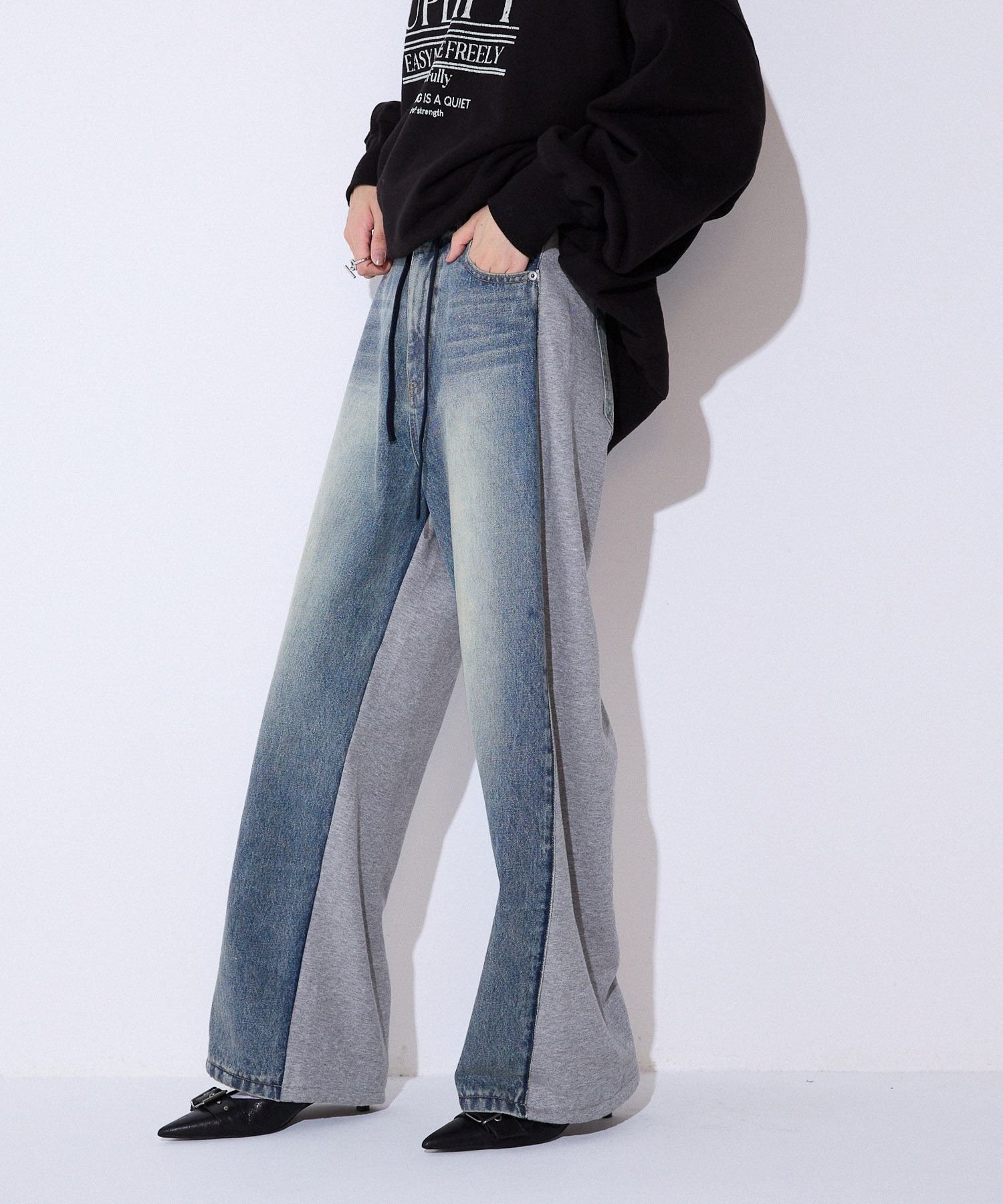 【ジーナシス/JEANASiS】のスウェットドッキングデニム インテリア・キッズ・メンズ・レディースファッション・服の通販 founy(ファニー) 　ファッション　Fashion　レディースファッション　Fashion for Women　トップス・カットソー　Cut & Sew Tops　レディースパーカー・カジュアルフーディー　Casual Hoodies & Sweatshirts　スウェット・クルーネックトップス　Sweatshirts & Crewnecks / Relaxed Fit Sweat Tops　おすすめ　Recommended / Our Picks　シンプル　Simple, Minimal　スウェット / スエット　Sweatshirt, Sweatwear　ストレート　Straight, Straight Cut　デニム　Denim, Jeans Material　ドッキング　Docking, Mixed Material　ドローコード　Drawcord, Drawstring Cord　バランス　Balance, Style Balance　フロント　Front, Front Design　ベーシック　Basic, Essential　ルーズ　Loose, Oversized　ブルー系その他|ID: prp329100004796404 ipo3291000000034893642