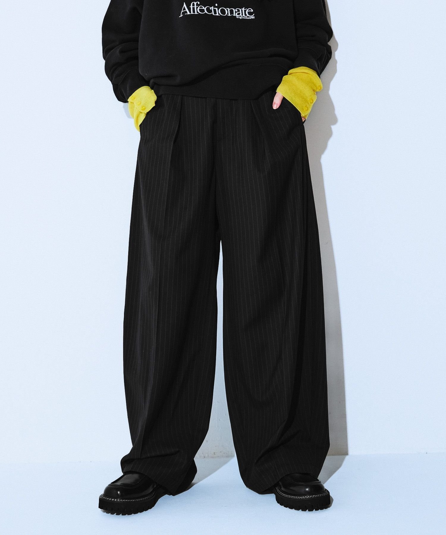 【ジーナシス/JEANASiS】のセンタープレスコクーンパンツ インテリア・キッズ・メンズ・レディースファッション・服の通販 founy(ファニー) ファッション Fashion レディースファッション Fashion for Women パンツ Pants & Trousers おすすめ Recommended / Our Picks シンプル Simple, Minimal スウェット / スエット Sweatshirt, Sweatwear センター Center, Center Line トレンド Trend, Trending Now パターン Pattern, Design Print フラット Flat, Flat Shoes 今季 This Season, Current Season 【WEB限定】ブラック系その他|ID: prp329100004796417 ipo3291000000034798940