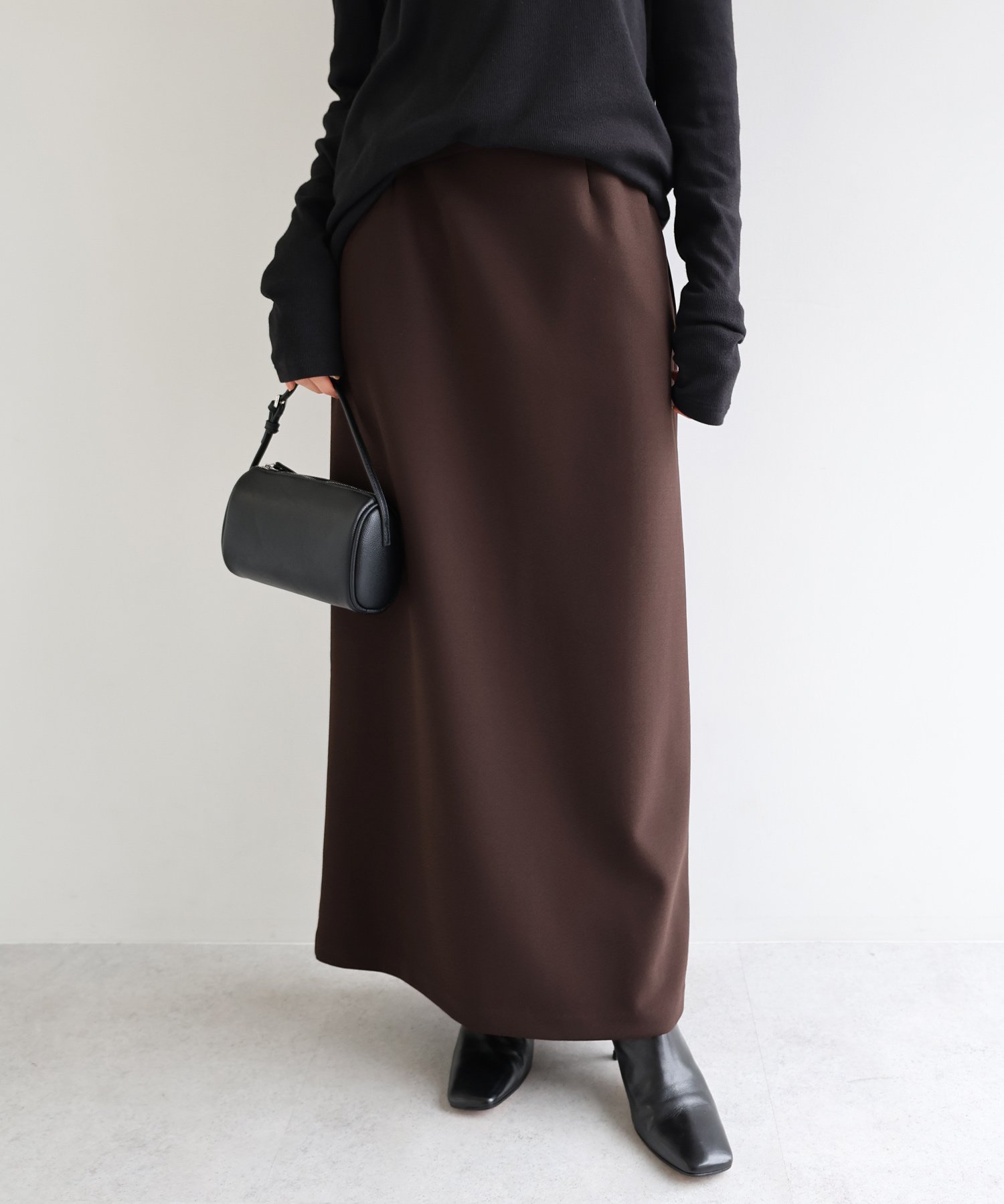 【アンドミー/andme】の裏起毛 ポンチ ストレート スカート evernavy エバーネイビー インテリア・キッズ・メンズ・レディースファッション・服の通販 founy(ファニー) 　ファッション　Fashion　レディースファッション　Fashion for Women　スカート　Skirts　シューズ　Shoes, Footwear　シンプル　Simple, Minimal　ストレッチ　Stretch, Stretchy Fabric　ストレート　Straight, Straight Cut　スニーカー　Sneakers, Trainers　スポーティ　Sporty, Casual Athletic　スリット　Slit, Slit Detail　人気　Popular, Best Seller　フェミニン　Feminine, Girly　フラット　Flat, Flat Shoes　ボトム　Bottoms, Lower Wear　レギンス　Leggings, Stretch Pants　楽ちん　Easy Fit, Comfortable　A/W・秋冬　Autumn/Winter　旅行　Travel　ブラウン|ID: prp329100004796501 ipo3291000000034828646