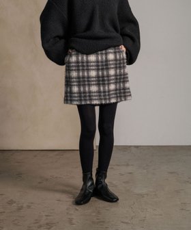 【ローリーズファーム/LOWRYS FARM】 フェザーミニスカート人気、トレンドファッション・服の通販 founy(ファニー) ファッション Fashion レディースファッション Fashion for Women スカート Skirts ミニスカート Mini Skirts おすすめ Recommended / Our Picks コンパクト Compact, Small Size シンプル Simple, Minimal チェック Check, Plaid, Tartan バランス Balance, Style Balance フェザー Feather, Feather Detail プリント Print, Printed Pattern ミニスカート Mini Skirt, Short Skirt 台形 A-Line, Trapezoid Shape A/W・秋冬 Autumn/Winter |ID:prp329100004796512