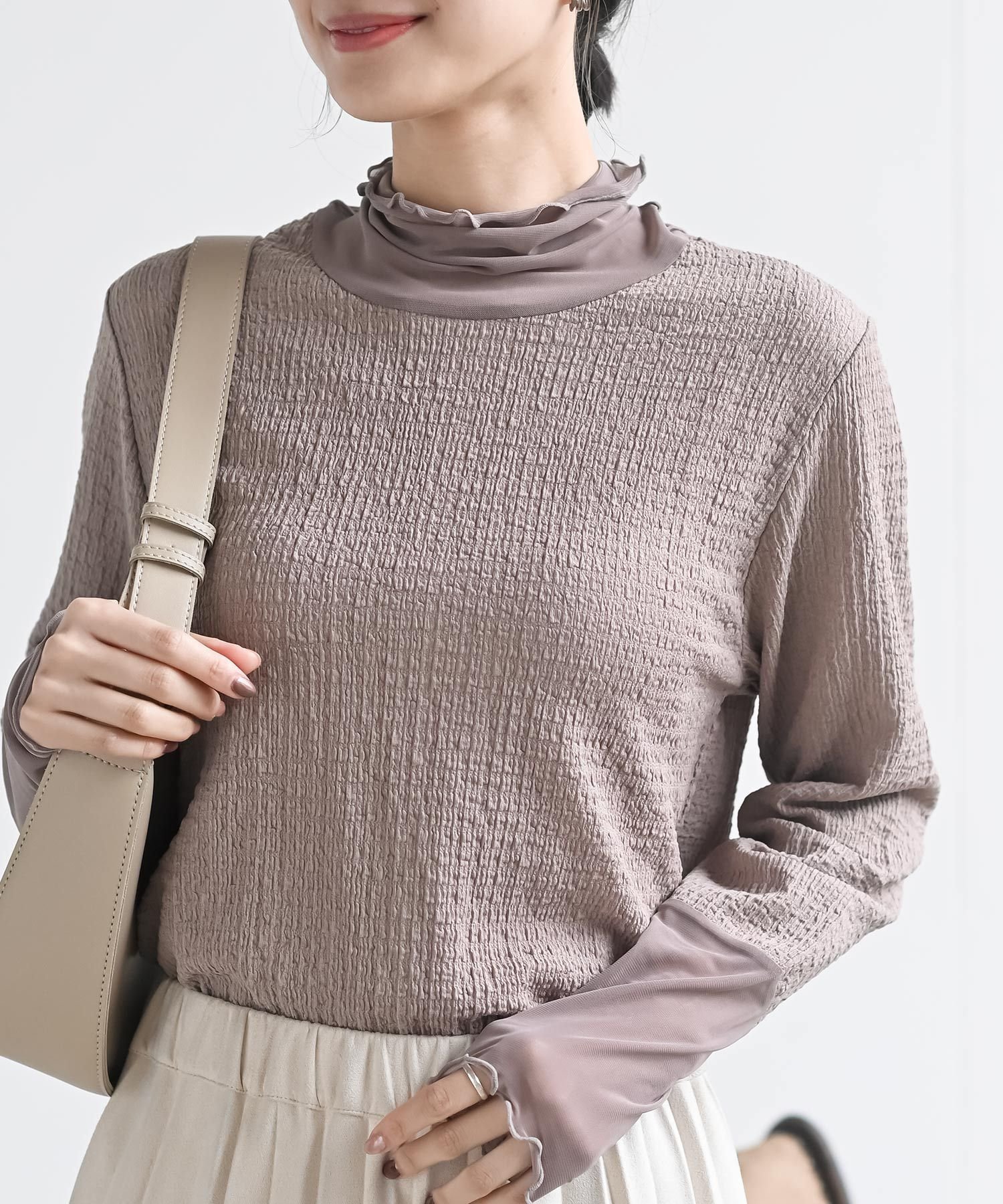 【アールピーエス/rps】のカットシャーリングメッシュ切替プルオーバー インテリア・キッズ・メンズ・レディースファッション・服の通販 founy(ファニー) 　ファッション　Fashion　レディースファッション　Fashion for Women　トップス・カットソー　Cut & Sew Tops　カジュアルプルオーバー・ニットトップス　Pullovers & Knit Tops / Casual Pullovers　カットソー　Cut and Sewn Top　シアー　Sheer, See-Through　シャーリング　Shirring, Ruched　シンプル　Simple, Minimal　ロング　Long, Long-Length　切替　Switching, Contrast Panel　グレージュ|ID: prp329100004796543 ipo3291000000034913468