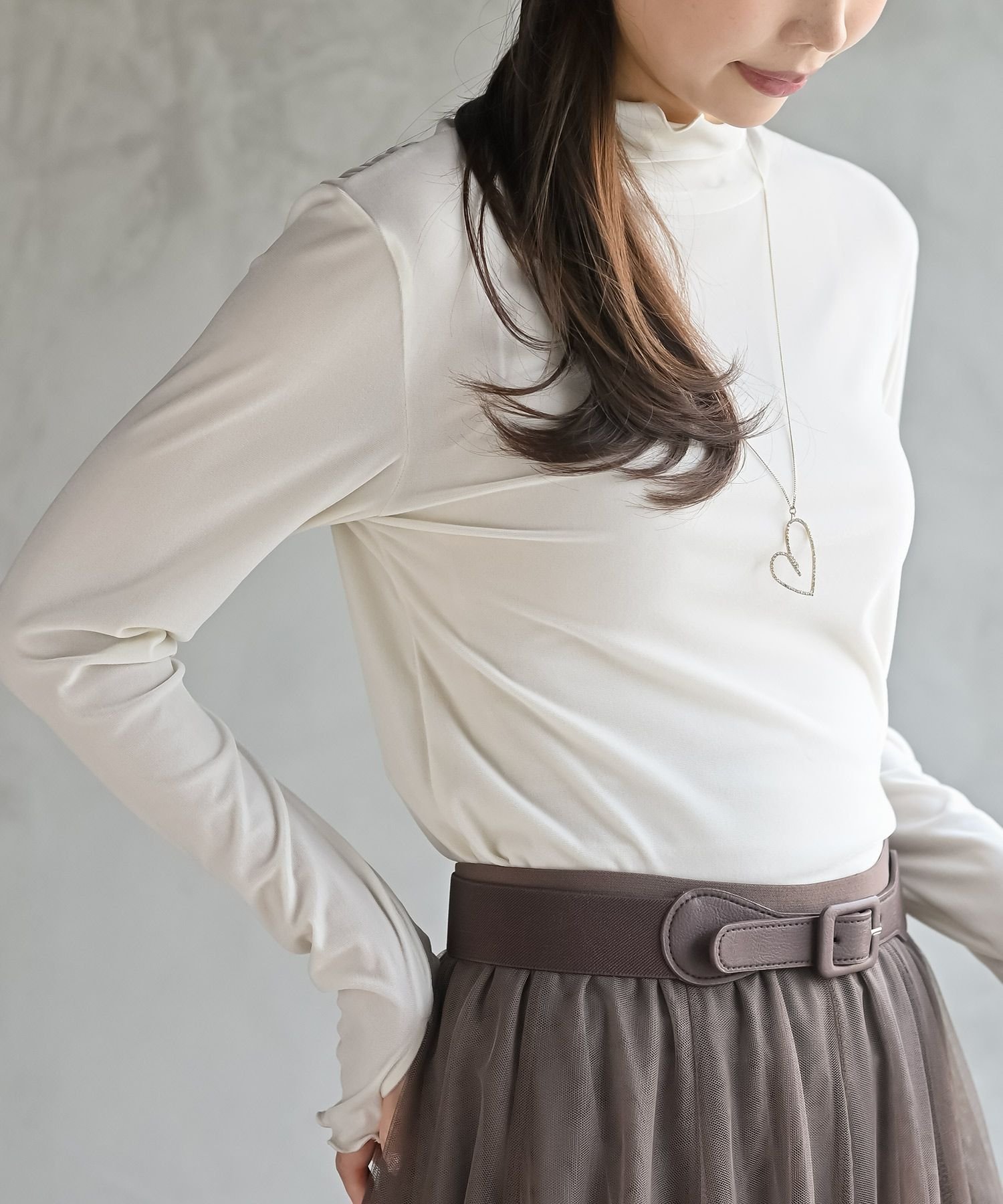 【アールピーエス/rps】のシアーベロアハイネックプルオーバー インテリア・キッズ・メンズ・レディースファッション・服の通販 founy(ファニー) ファッション Fashion レディースファッション Fashion for Women トップス・カットソー Cut & Sew Tops カジュアルプルオーバー・ニットトップス Pullovers & Knit Tops / Casual Pullovers ベロアトップス Velour Tops / Velvet-Look Items なめらか Smooth, Silky Texture ストレッチ Stretch, Stretchy Fabric フェミニン Feminine, Girly ベロア Velour, Soft Velvet A/W・秋冬 Autumn/Winter アイボリー|ID: prp329100004796547 ipo3291000000034799907