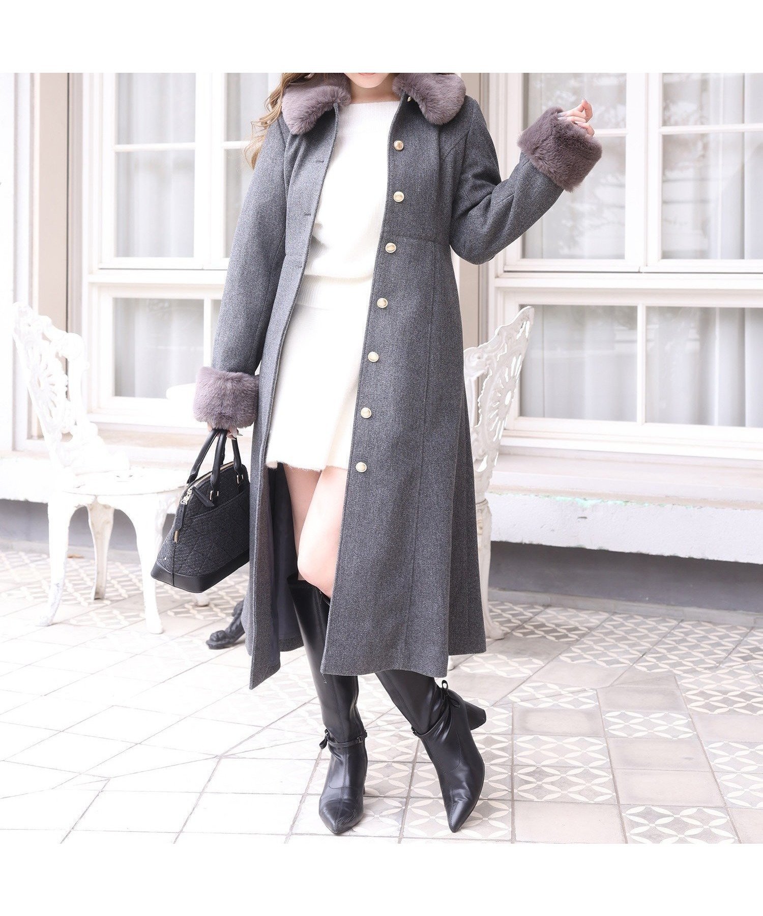 【ナイスクラップ/NICE CLAUP】の【サイズ展開あり】襟/袖ファーマルチリボンロングコート インテリア・キッズ・メンズ・レディースファッション・服の通販 founy(ファニー) ファッション Fashion レディースファッション Fashion for Women アウター Coat / Outerwear Collection コート・ロングコート・ピーコート Long Coats, Peacoats & More 2025年 2025 2025-2026秋冬・A/W Autumn/Winter 2025–26 AW25–26 冬 Winter / This Winter シューズ Shoes, Footwear スタンド Stand Collar, Upright Stand デニム Denim, Jeans Material ハイネック High Neck, Mock Neck フェイクファー Faux Fur, Imitation Fur マフラー Scarf, Muffler リボン Ribbon, Bow ロング Long, Long-Length チャコールグレー|ID: prp329100004796565 ipo3291000000034800098