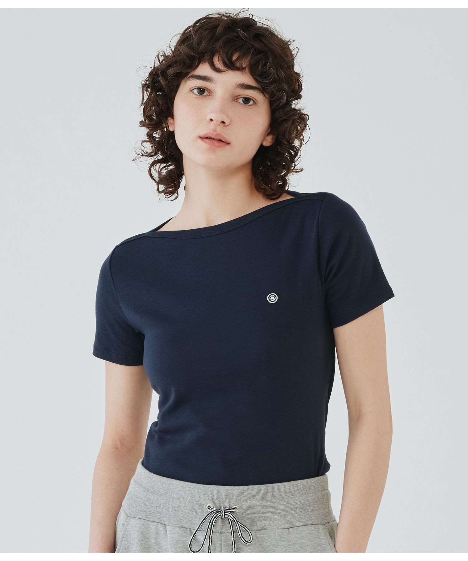 【プチバトー/PETIT BATEAU】のボートネック半袖Tシャツ インテリア・キッズ・メンズ・レディースファッション・服の通販 founy(ファニー) 　ファッション　Fashion　レディースファッション　Fashion for Women　トップス・カットソー　Cut & Sew Tops　シャツ・ブラウス・オフィスカジュアル　Elegant Blouses & Button-Ups　ロングTシャツ・Tシャツ　Longline T-Shirts & Tees　シンプル　Simple, Minimal　デニム　Denim, Jeans Material　フェミニン　Feminine, Girly　エレガント 上品　Elegant　半袖　Short Sleeve, Half Sleeve　ネイビー|ID: prp329100004796632 ipo3291000000034995223