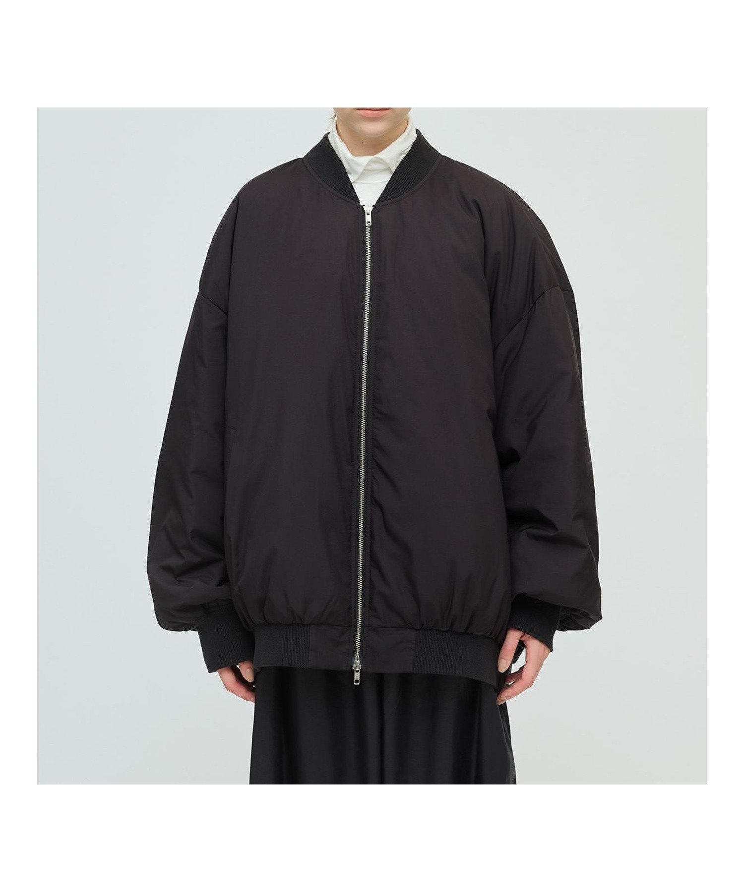 【マーコート/MARcourt】のmizuiro ind ワイドジップダウンブルゾン インテリア・キッズ・メンズ・レディースファッション・服の通販 founy(ファニー) 　ファッション　Fashion　レディースファッション　Fashion for Women　アウター　Coat / Outerwear Collection　ブルゾンジャケット・スポーティアウター　Blouson Jackets　ビッグ　Big, Oversized　ポケット　Pocket, Pocket Detail　ワイド　Wide, Wide Fit　人気　Popular, Best Seller　今季　This Season, Current Season　再入荷　Restock / Back in Stock　無地　Plain, Solid Color　長袖　Long Sleeve, Full Sleeve　ブラック|ID: prp329100004796665 ipo3291000000035120299