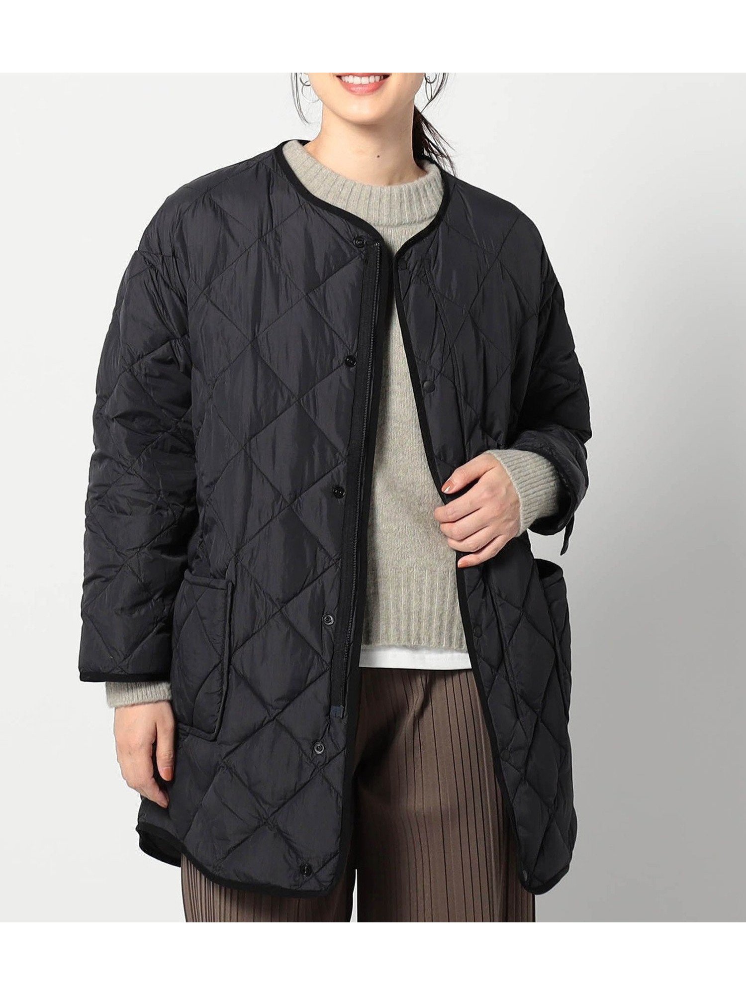 【ニコル/NICOLE】のNANGA(ナンガ)別注ノーカラーキルティングダウンブルゾン 人気、トレンドファッション・服の通販 founy(ファニー) 　ファッション　Fashion　レディースファッション　Fashion for Women　アウター　Coat / Outerwear Collection　ブルゾンジャケット・スポーティアウター　Blouson Jackets　アウトドア　Outdoor Clothing　キルティング　Quilted, Quilting　ジャケット　Jacket, Outerwear　タフタ　Taffeta, Structured Fabric　ダウン　Down, Puffer　フェザー　Feather, Feather Detail　プレミアム　Premium, High-End　ベスト　Vest, Waistcoat　ポケット　Pocket, Pocket Detail　別注　Limited Edition, Custom Order　ミドル　Middle Length, Mid Height　冬　Winter / This Winter　 other-1|ID: prp329100004796684 ipo3291000000035046895