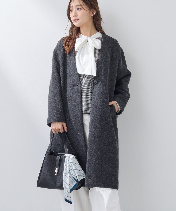【インディヴィ/INDIVI】の【軽量/ウール混】ライトフォルム ロングコート インテリア・キッズ・メンズ・レディースファッション・服の通販 founy(ファニー) 　ファッション　Fashion　レディースファッション　Fashion for Women　アウター　Coat / Outerwear Collection　コート・ロングコート・ピーコート　Long Coats, Peacoats & More　カーディガン　Cardigan, Knitwear　コクーン　Cocoon, Cocoon Silhouette　軽量　Lightweight, Ultra Light　シンプル　Simple, Minimal　ストール　Stole, Wrap　スマート　Smart, Elegant　ハイネック　High Neck, Mock Neck　パターン　Pattern, Design Print　フェルト　Felt, Felt Fabric　フォルム　Silhouette, Form　ポケット　Pocket, Pocket Detail　ロング　Long, Long-Length　おすすめ　Recommended / Our Picks　チャコールグレー|ID: prp329100004796708 ipo3291000000034926557