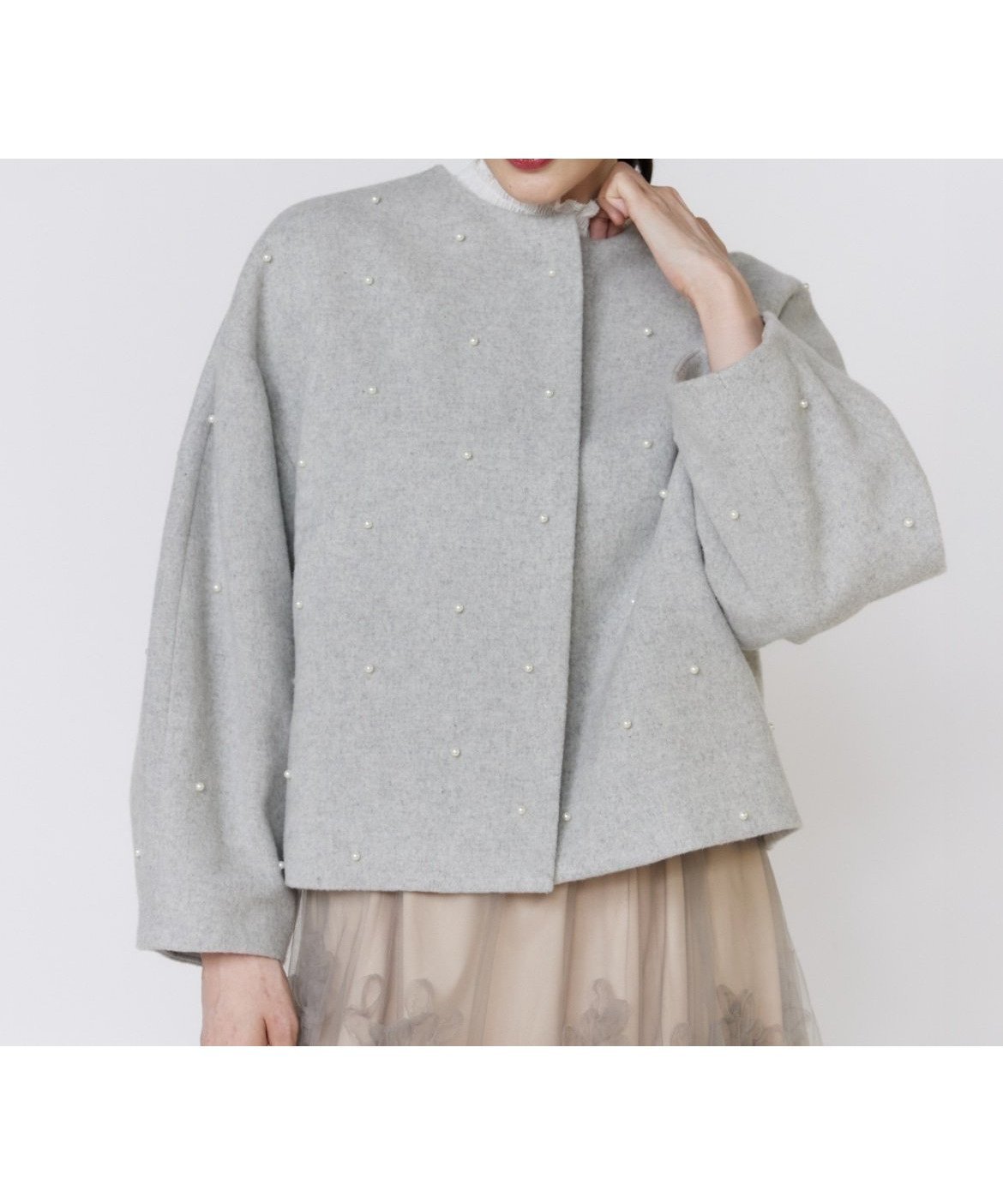 【マーリエ ル カセット/Maglie le cassetto】のパールショートコート 人気、トレンドファッション・服の通販 founy(ファニー) 　ファッション　Fashion　レディースファッション　Fashion for Women　アウター　Coat / Outerwear Collection　コート・ロングコート・ピーコート　Long Coats, Peacoats & More　キュプラ　Cupro, Eco Fabric　ショート　Short, Short Length　ジャケット　Jacket, Outerwear　スマート　Smart, Elegant　デニム　Denim, Jeans Material　バランス　Balance, Style Balance　パール　Pearl, Pearl Accent　ポケット　Pocket, Pocket Detail　ランダム　Random, Irregular　エレガント 上品　Elegant　 other-1|ID: prp329100004796731 ipo3291000000035170314