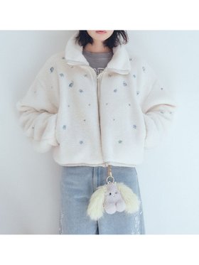 【ファーファー/FURFUR】のフラワービーズ刺繍ボアブルゾン 人気、トレンドファッション・服の通販 founy(ファニー) ファッション Fashion レディースファッション Fashion for Women アウター Coat / Outerwear Collection ブルゾンジャケット・スポーティアウター Blouson Jackets スタンド Stand Collar, Upright Stand スパンコール Sequins, Sequin Embellishment スマート Smart, Elegant フラワー Flower, Floral ブルゾン Blouson, Bomber Jacket ワイド Wide, Wide Fit |ID:prp329100004796751