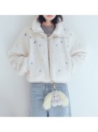 【ファーファー/FURFUR】のフラワービーズ刺繍ボアブルゾン 人気、トレンドファッション・服の通販 founy(ファニー) ファッション Fashion レディースファッション Fashion for Women アウター Coat / Outerwear Collection ブルゾンジャケット・スポーティアウター Blouson Jackets スタンド Stand Collar, Upright Stand スパンコール Sequins, Sequin Embellishment スマート Smart, Elegant フラワー Flower, Floral ブルゾン Blouson, Bomber Jacket ワイド Wide, Wide Fit thumbnail WHT[001]|ID: prp329100004796751 ipo3291000000035096922