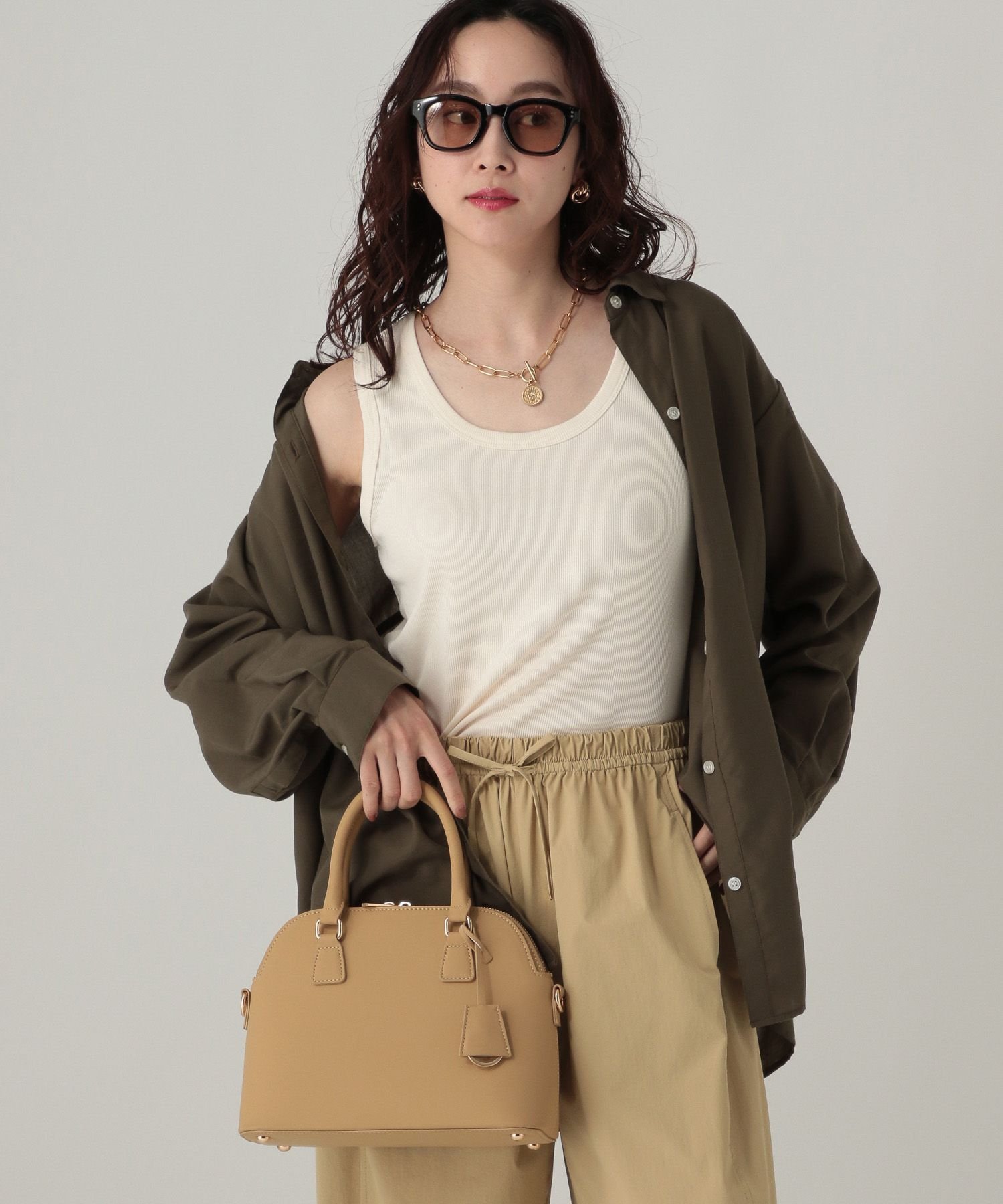 【エルーラ/Elura】のプレーンリブタンク/598154 インテリア・キッズ・メンズ・レディースファッション・服の通販 founy(ファニー) 　ファッション　Fashion　レディースファッション　Fashion for Women　なめらか　Smooth, Silky Texture　インナー　Innerwear　カーディガン　Cardigan, Knitwear　ショルダー　Shoulder, Shoulder Strap　シンプル　Simple, Minimal　ジャケット　Jacket, Outerwear　タンク　Tank Top, Sleeveless Top　フィット　Fit, Slim Fit　エレガント 上品　Elegant　夏　Summer　秋　Autumn　ホワイト02|ID: prp329100004796793 ipo3291000000035118165