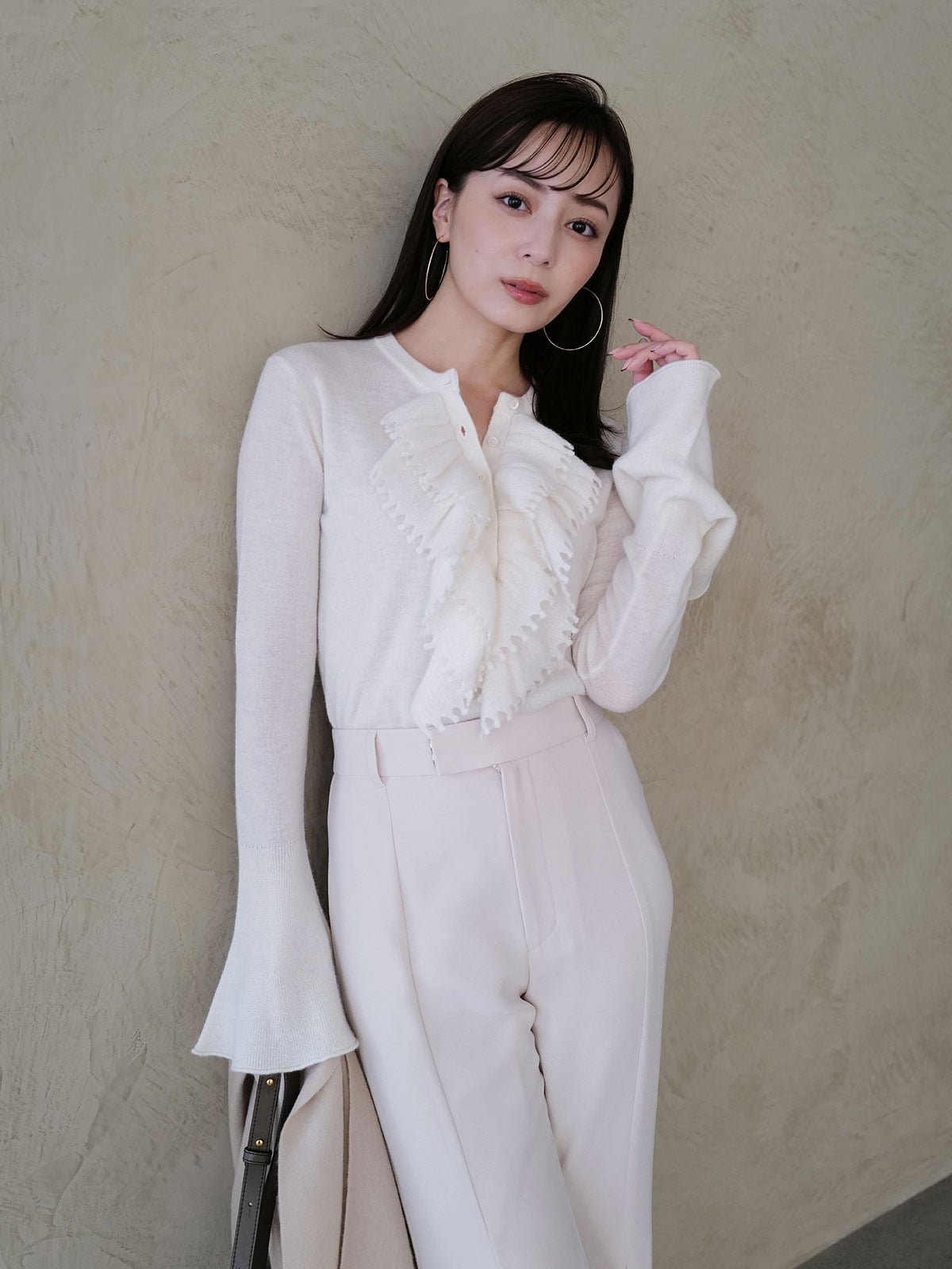 【アニュアンス/anuans】のカスケードフリルニットトップス 人気、トレンドファッション・服の通販 founy(ファニー) 　ファッション　Fashion　レディースファッション　Fashion for Women　トップス・カットソー　Cut & Sew Tops　ニット　Knit Tops & Sweaters　シンプル　Simple, Minimal　デコルテ　Décolleté, Neckline　フリル　Frill, Ruffle　ラグジュアリー　Luxury, Elegant　レース　Lace, Lace Fabric　エレガント 上品　Elegant　 other-1|ID: prp329100004796807 ipo3291000000034802871