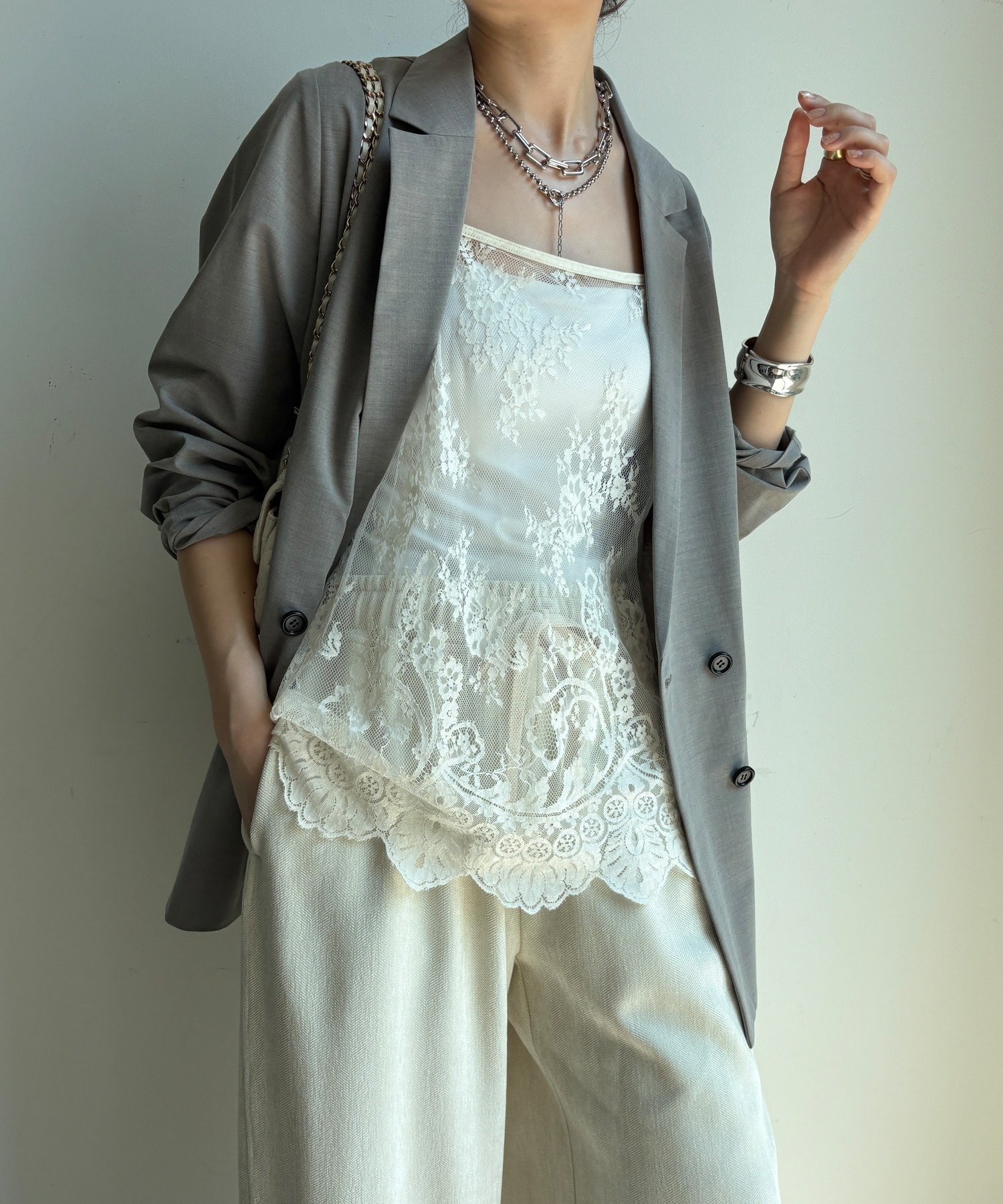 【ドゥドゥ/DouDou】の【新色追加】スカラレースキャミ インテリア・キッズ・メンズ・レディースファッション・服の通販 founy(ファニー) 　ファッション　Fashion　レディースファッション　Fashion for Women　トップス・カットソー　Cut & Sew Tops　キャミソール&ノースリーブ　Camisoles & Sleeveless Tops　キャミソール　Camisole, Spaghetti Strap Top　スマート　Smart, Elegant　レース　Lace, Lace Fabric　A/W・秋冬　Autumn/Winter　冬　Winter / This Winter　再入荷　Restock / Back in Stock　エレガント 上品　Elegant　2025年　2025　2025-2026秋冬・A/W　Autumn/Winter 2025–26 AW25–26　ホワイト|ID: prp329100004796829 ipo3291000000036269248