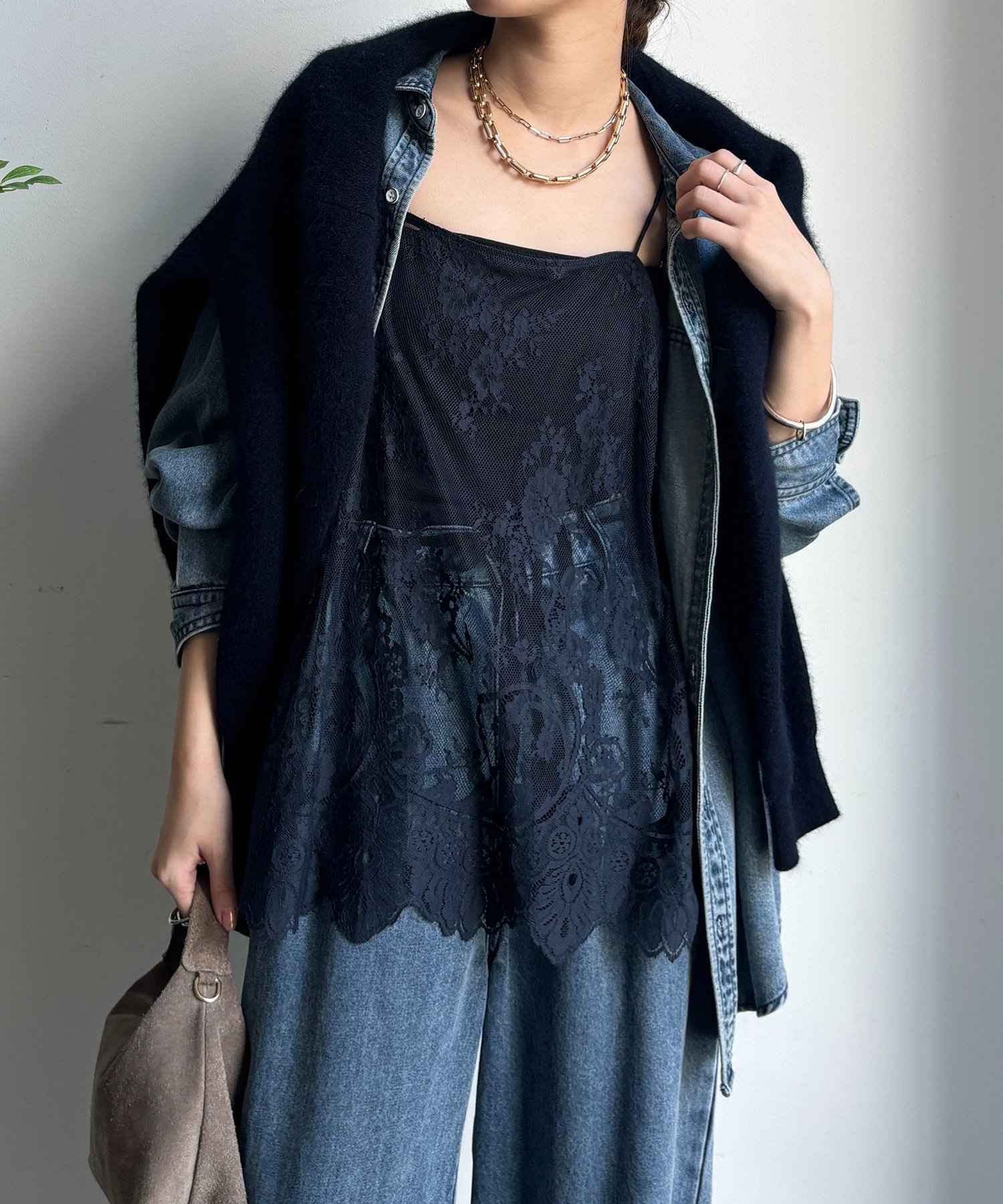 【ドゥドゥ/DouDou】の【新色追加】スカラレースキャミ インテリア・キッズ・メンズ・レディースファッション・服の通販 founy(ファニー) 　ファッション　Fashion　レディースファッション　Fashion for Women　トップス・カットソー　Cut & Sew Tops　キャミソール&ノースリーブ　Camisoles & Sleeveless Tops　キャミソール　Camisole, Spaghetti Strap Top　スマート　Smart, Elegant　レース　Lace, Lace Fabric　A/W・秋冬　Autumn/Winter　冬　Winter / This Winter　再入荷　Restock / Back in Stock　エレガント 上品　Elegant　2025年　2025　2025-2026秋冬・A/W　Autumn/Winter 2025–26 AW25–26　ネイビー|ID: prp329100004796829 ipo3291000000036269250