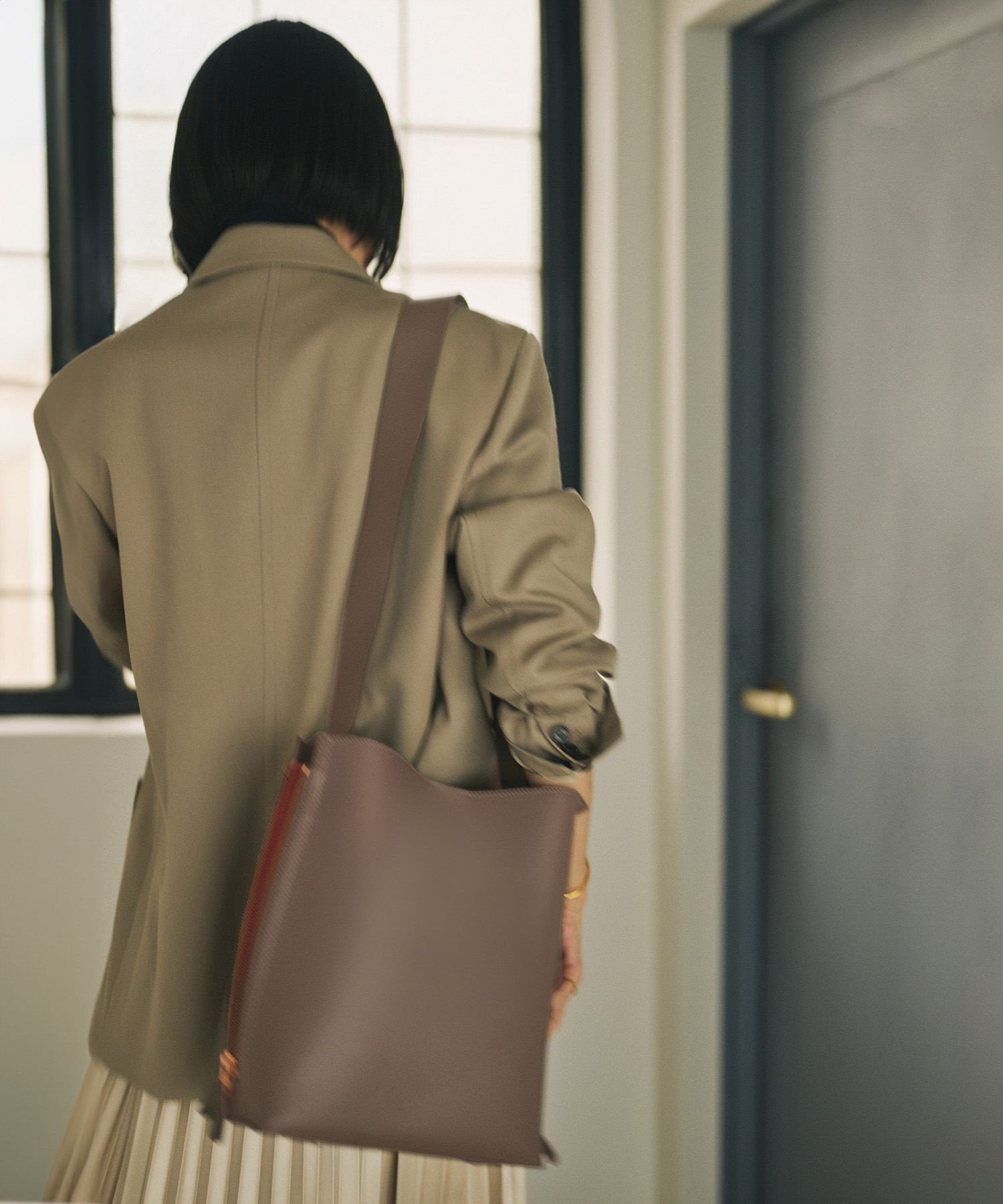 【ロペ/ROPE'】の【E POR】Y BAG Shoulder Medium【軽量】【25AW】 インテリア・キッズ・メンズ・レディースファッション・服の通販 founy(ファニー) ファッション Fashion レディースファッション Fashion for Women エレガント 上品 Elegant オレンジ Orange 軽量 Lightweight, Ultra Light サイドジップ Side Zip, Side Zipper ショルダー Shoulder, Shoulder Strap 財布 Wallet, Purse 人気 Popular, Best Seller バランス Balance, Style Balance パープル Purple, Violet ポケット Pocket, Pocket Detail ポーチ Pouch, Small Case 日傘 Parasol, UV Umbrella マグネット Magnet, Magnetic Closure ラベンダー Lavender おすすめ Recommended / Our Picks ビジネス 仕事 通勤 Business / Work / Commuting 2025年 2025 2025-2026秋冬・A/W Autumn/Winter 2025–26 AW25–26 ダークブラウン(20)|ID: prp329100004796849 ipo3291000000034803222