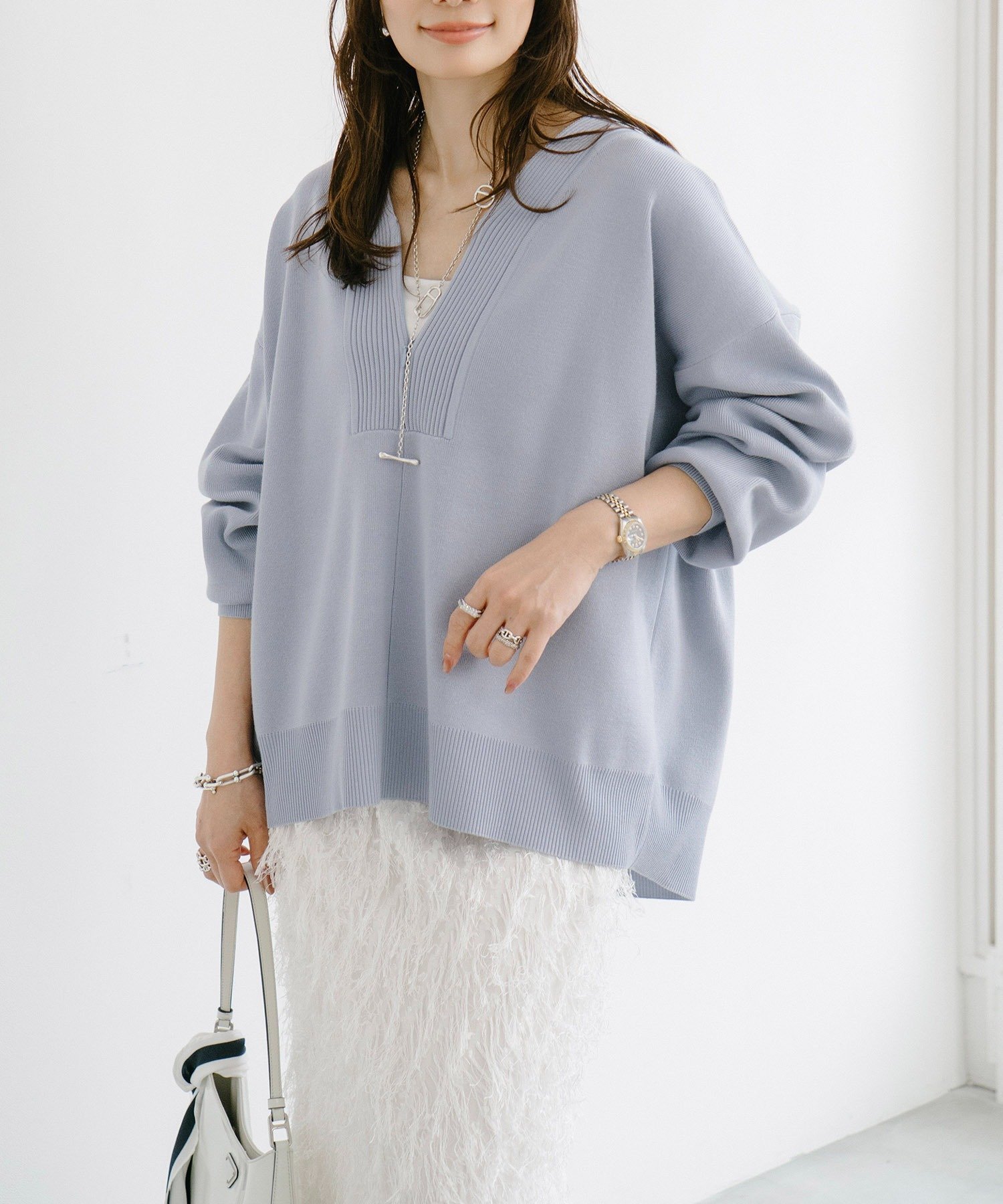 【スタイルドア/STYLEDOOR】のフロント2wayニットVネックプルオーバー インテリア・キッズ・メンズ・レディースファッション・服の通販 founy(ファニー) 　ファッション　Fashion　レディースファッション　Fashion for Women　トップス・カットソー　Cut & Sew Tops　ニット　Knit Tops & Sweaters　カジュアルプルオーバー・ニットトップス　Pullovers & Knit Tops / Casual Pullovers　Vネックトップス　V-Neck Tops / V-Cut Neckline Shirts　インナー　Innerwear　洗える　Machine Washable　キャミソール　Camisole, Spaghetti Strap Top　クール　Cool, Chic　サテン　Satin, Glossy Fabric　シンプル　Simple, Minimal　タンク　Tank Top, Sleeveless Top　タートル　Turtleneck, Turtle Collar　デニム　Denim, Jeans Material　フロント　Front, Front Design　ベーシック　Basic, Essential　ボトム　Bottoms, Lower Wear　ボーダー　Border, Stripe　無地　Plain, Solid Color　ワイド　Wide, Wide Fit　サックス|ID: prp329100004796887 ipo3291000000034936815