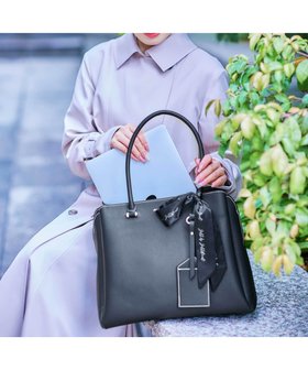 【ジルバイジルスチュアート/JILL by JILLSTUART】のSVPスカーフトートバッグ 人気、トレンドファッション・服の通販 founy(ファニー) ファッション Fashion レディースファッション Fashion for Women バッグ Bags おすすめ Recommended / Our Picks スカーフ Scarf, Neckwear スマート Smart, Elegant チャーム Charm, Pendant フォルム Silhouette, Form |ID:prp329100004796895