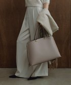 【ロペ/ROPE'】の【E POR】Y BAG Medium+【WEB限定/一部店舗限定】【通勤】【A4/PC対応】【25AW】 人気、トレンドファッション・服の通販 founy(ファニー) ファッション Fashion レディースファッション Fashion for Women エレガント 上品 Elegant オレンジ Orange サイドジップ Side Zip, Side Zipper ショルダー Shoulder, Shoulder Strap ジャケット Jacket, Outerwear スマート Smart, Elegant 定番 Standard, Basic Item ポケット Pocket, Pocket Detail ラベンダー Lavender ビジネス 仕事 通勤 Business / Work / Commuting 2025年 2025 2025-2026秋冬・A/W Autumn/Winter 2025–26 AW25–26 thumbnail グレー(07)|ID: prp329100004796904 ipo3291000000034803647