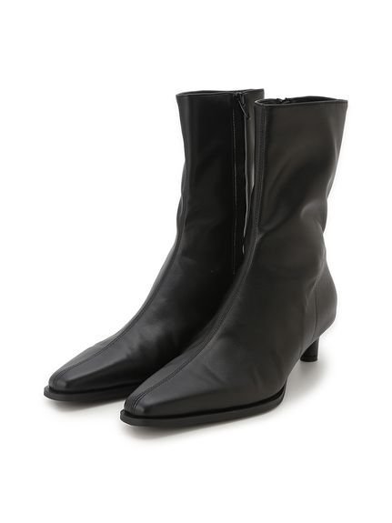 【ミラオーウェン/Mila Owen】のキトゥンヒールショートブーツ インテリア・キッズ・メンズ・レディースファッション・服の通販 founy(ファニー) https://founy.com/ 雑誌掲載アイテム Magazine Picks & Fashion Features ファッション雑誌 Fashion Magazines ヴェリィ VERY ファッション Fashion レディースファッション Fashion for Women 12月号 December Issue ショート Short, Short Length ストレッチ Stretch, Stretchy Fabric スマート Smart, Elegant ダブル Double, Double-Breasted ハイヒール High Heels, Heeled Shoes 定番 Standard, Basic Item 楽ちん Easy Fit, Comfortable 雑誌 Magazine, Fashion Magazine |ID: prp329100004796919 ipo3291000000034803738