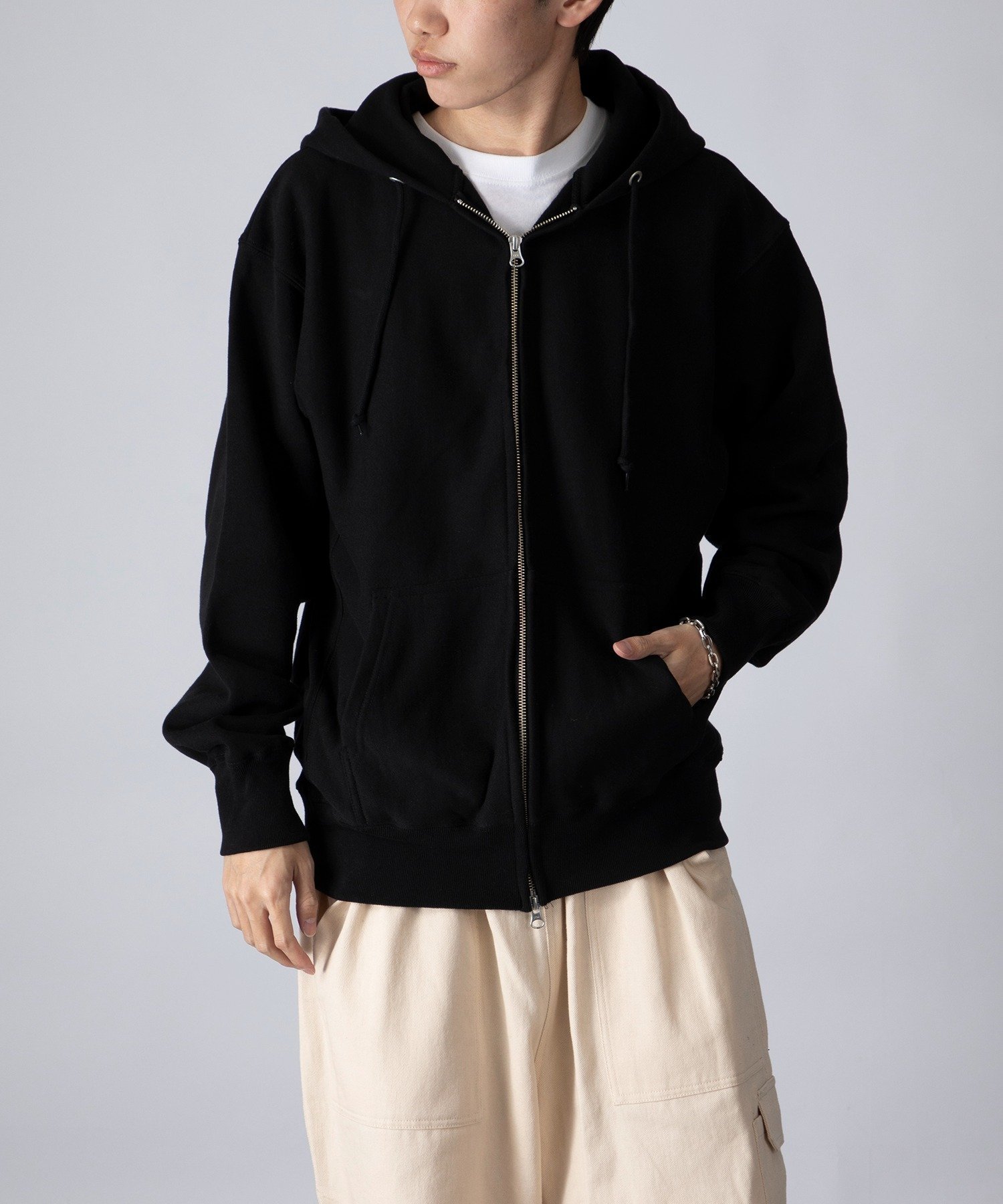 【セットアップセブン/SETUP7】のUnited Athle/ヘビーウェイト フルジップパーカー 5762 インテリア・キッズ・メンズ・レディースファッション・服の通販 founy(ファニー) ファッション Fashion レディースファッション Fashion for Women トップス・カットソー Cut & Sew Tops レディースパーカー・カジュアルフーディー Casual Hoodies & Sweatshirts アウトドア Outdoor Clothing アクセサリー Fashion Accessories アンダー Underwear Essentials インナー Innerwear 厚底 Platform Shoes 春 Spring 洗える Machine Washable 秋 Autumn カーゴパンツ Cargo Pants, Utility Pants キルティング Quilted, Quilting クラシカル Classical, Vintage-Inspired シューズ Shoes, Footwear ショート Short, Short Length シンプル Simple, Minimal スキニー Skinny, Slim Fit スニーカー Sneakers, Trainers スポーツ Sports, Activewear スラックス Slacks, Dress Pants セットアップ Set-Up, Coordinated Outfit センター Center, Center Line ダウン Down, Puffer ダブル Double, Double-Breasted デニム Denim, Jeans Material 定番 Standard, Basic Item パーカー Hoodie, Parka ブルゾン Blouson, Bomber Jacket BLK|ID: prp329100004797004 ipo3291000000034804219