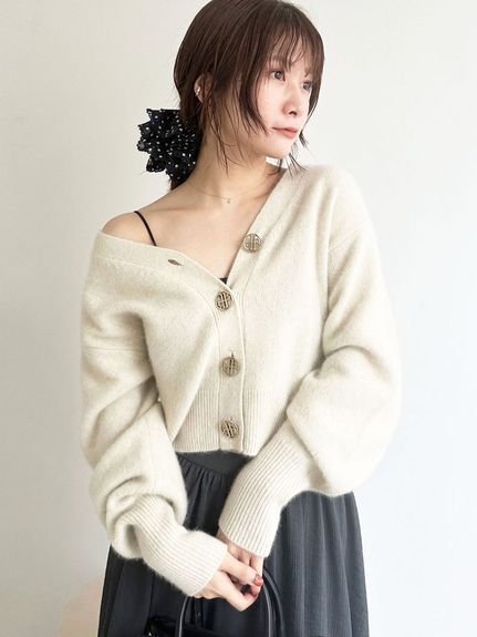 【リリーブラウン/Lily Brown】のLBロゴフォックスニットカーデ 人気、トレンドファッション・服の通販 founy(ファニー) 　ファッション　Fashion　レディースファッション　Fashion for Women　トップス・カットソー　Cut & Sew Tops　ニット　Knit Tops & Sweaters　おすすめ　Recommended / Our Picks　カーディガン　Cardigan, Knitwear　スマート　Smart, Elegant　フォックス　Fox, Fox Fur　リュクス　Luxury, Elegant, High-End, Chic　エレガント 上品　Elegant　人気　Popular, Best Seller　今季　This Season, Current Season　秋　Autumn　雑誌　Magazine, Fashion Magazine　 other-1|ID: prp329100004797147 ipo3291000000035098523