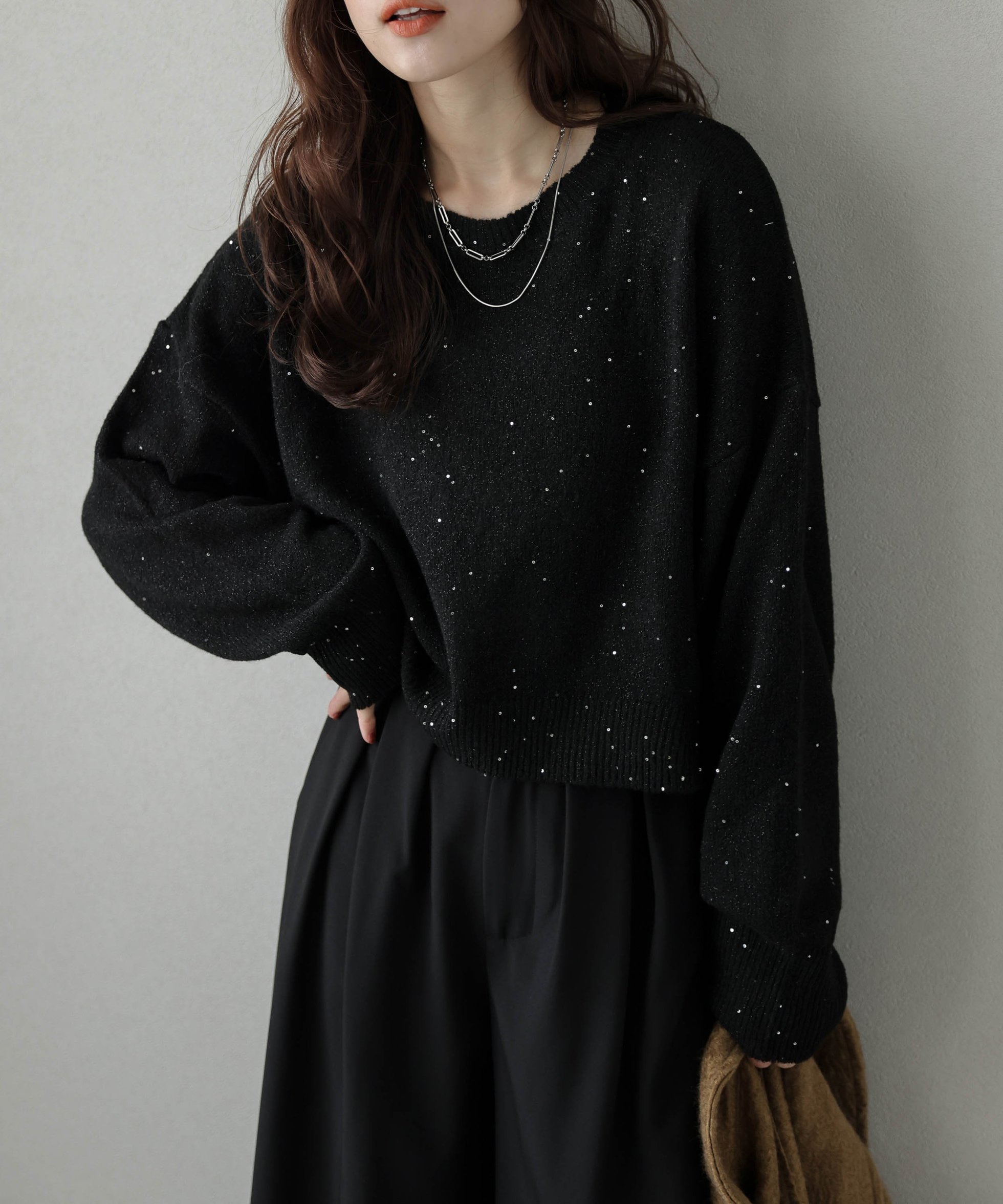 【ラジュール/Lajour】のスパンコールラメニット インテリア・キッズ・メンズ・レディースファッション・服の通販 founy(ファニー) 　ファッション　Fashion　レディースファッション　Fashion for Women　トップス・カットソー　Cut & Sew Tops　ニット　Knit Tops & Sweaters　2025年　2025　2025-2026秋冬・A/W　Autumn/Winter 2025–26 AW25–26　クロップド　Cropped, Short Length　ショート　Short, Short Length　シンプル　Simple, Minimal　スパンコール　Sequins, Sequin Embellishment　バランス　Balance, Style Balance　エレガント 上品　Elegant　ブラック|ID: prp329100004797161 ipo3291000000035022123