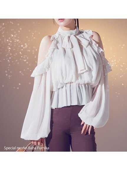 【スナイデル/SNIDEL】のシフォンボリュームブラウス 人気、トレンドファッション・服の通販 founy(ファニー) ファッション Fashion レディースファッション Fashion for Women トップス・カットソー Cut & Sew Tops シャツ・ブラウス・オフィスカジュアル Elegant Blouses & Button-Ups ウェーブ Wavy Pattern エレガント 上品 Elegant オーガンジー Organza Fabric シアー Sheer, See-Through シフォン Chiffon, Lightweight Fabric シルバー Silver, Metallic Silver ストレート Straight, Straight Cut スリット Slit, Slit Detail フィット Fit, Slim Fit フェミニン Feminine, Girly フラワー Flower, Floral プリント Print, Printed Pattern 無地 Plain, Solid Color リボン Ribbon, Bow ロマンティック Romantic, Feminine Style おすすめ Recommended / Our Picks other-1|ID: prp329100004797171 ipo3291000000034805651