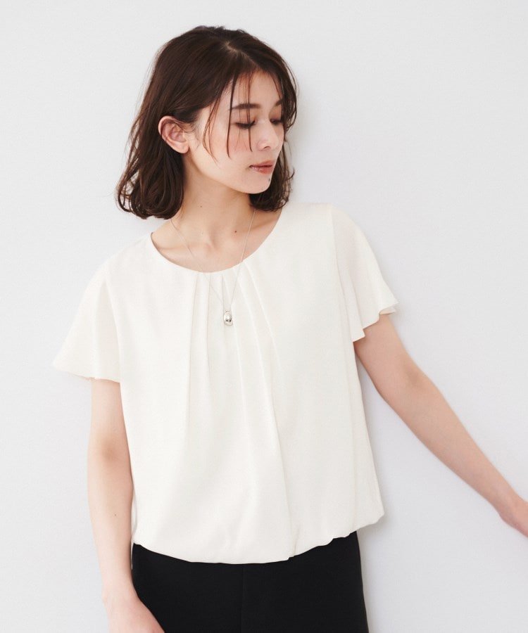 【アンタイトル/UNTITLED】の【通勤/二の腕カバー】タックデザインブラウス インテリア・キッズ・メンズ・レディースファッション・服の通販 founy(ファニー) ファッション Fashion レディースファッション Fashion for Women トップス・カットソー Cut & Sew Tops シャツ・ブラウス・オフィスカジュアル Elegant Blouses & Button-Ups インナー Innerwear ギャザー Gathered, Ruffled サテン Satin, Glossy Fabric ジャケット Jacket, Outerwear ストレッチ Stretch, Stretchy Fabric スマート Smart, Elegant スリーブ Sleeve, Long Sleeve / Short Sleeve ドレープ Drape, Draping Fabric 定番 Standard, Basic Item パウダー Powder, Soft Tone フレア Flare, Flared おすすめ Recommended / Our Picks エレガント 上品 Elegant セレモニー Ceremony ビジネス 仕事 通勤 Business / Work / Commuting グレージュ|ID: prp329100004797202 ipo3291000000034805869