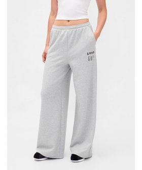 【ギャップ/GAP】の30th アニバーサリー ヘビーウェイト フレンチテリー GAPロゴ バギースウェットパンツ 人気、トレンドファッション・服の通販 founy(ファニー) ファッション Fashion レディースファッション Fashion for Women パンツ Pants & Trousers ドローコード Drawcord, Drawstring Cord 人気 Popular, Best Seller パッチ Patch, Appliqué フィット Fit, Slim Fit フレンチ French, French Style フロント Front, Front Design ポケット Pocket, Pocket Detail リラックス Relax, Relaxed Fit おすすめ Recommended / Our Picks |ID:prp329100004797625