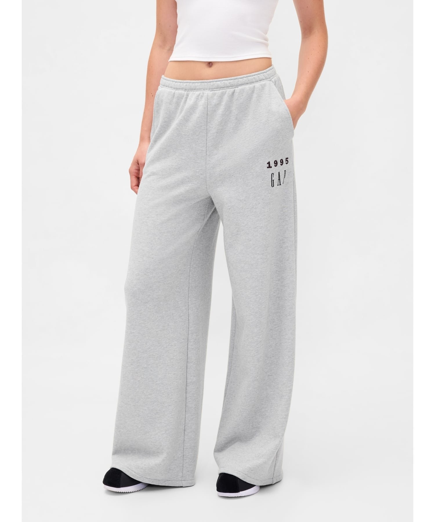 【ギャップ/GAP】の30th アニバーサリー ヘビーウェイト フレンチテリー GAPロゴ バギースウェットパンツ 人気、トレンドファッション・服の通販 founy(ファニー) ファッション Fashion レディースファッション Fashion for Women パンツ Pants & Trousers ドローコード Drawcord, Drawstring Cord 人気 Popular, Best Seller パッチ Patch, Appliqué フィット Fit, Slim Fit フレンチ French, French Style フロント Front, Front Design ポケット Pocket, Pocket Detail リラックス Relax, Relaxed Fit おすすめ Recommended / Our Picks other-1|ID: prp329100004797625 ipo3291000000034809615