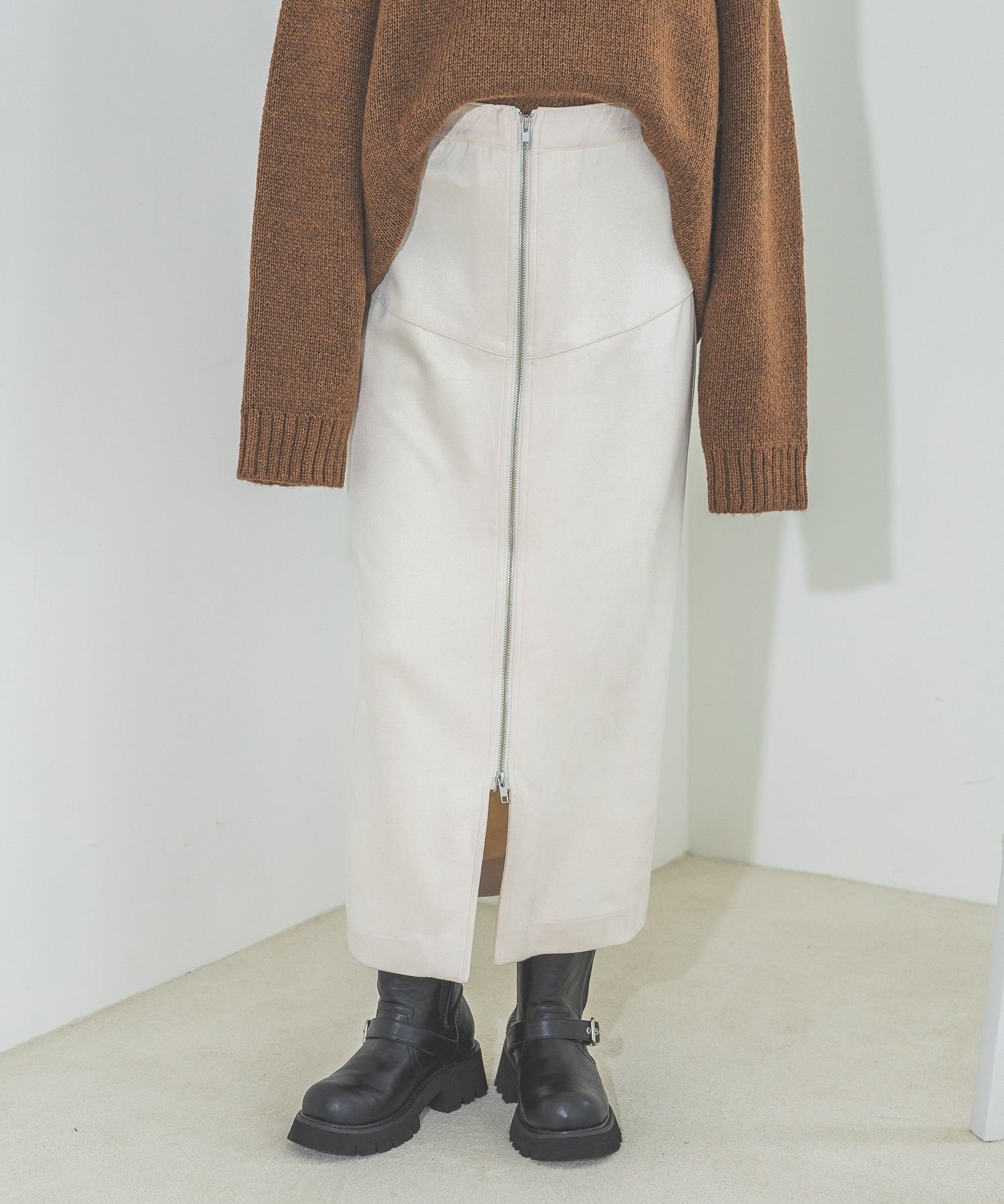 【ジーナシス/JEANASiS】のヌバックライクZIPナロースカート インテリア・キッズ・メンズ・レディースファッション・服の通販 founy(ファニー) ファッション Fashion レディースファッション Fashion for Women スカート Skirts バッグ Bags シンプル Simple, Minimal スリット Slit, Slit Detail フロント Front, Front Design 定番 Standard, Basic Item A/W・秋冬 Autumn/Winter オフホワイト|ID: prp329100004797659 ipo3291000000034809902