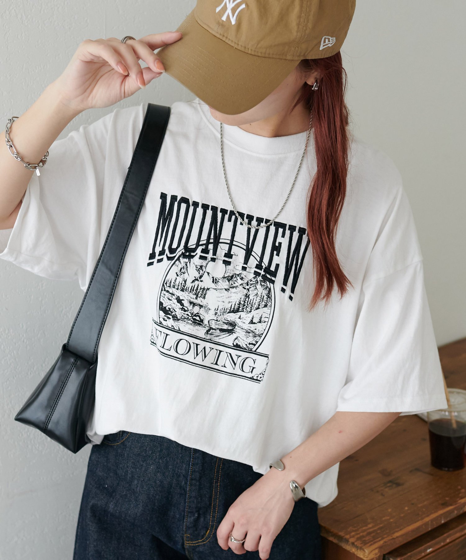 【ディスコート/Discoat】の【ユニセックス】MOUNTVIEWモチーフ刺繍ロゴTシャツ《WEB限定》 インテリア・キッズ・メンズ・レディースファッション・服の通販 founy(ファニー) 　ファッション　Fashion　レディースファッション　Fashion for Women　トップス・カットソー　Cut & Sew Tops　シャツ・ブラウス・オフィスカジュアル　Elegant Blouses & Button-Ups　ロングTシャツ・Tシャツ　Longline T-Shirts & Tees　グラフィック　Graphic, Graphic Design　フロント　Front, Front Design　プリント　Print, Printed Pattern　モチーフ　Motif, Design Theme　オフホワイト|ID: prp329100004797667 ipo3291000000034944765