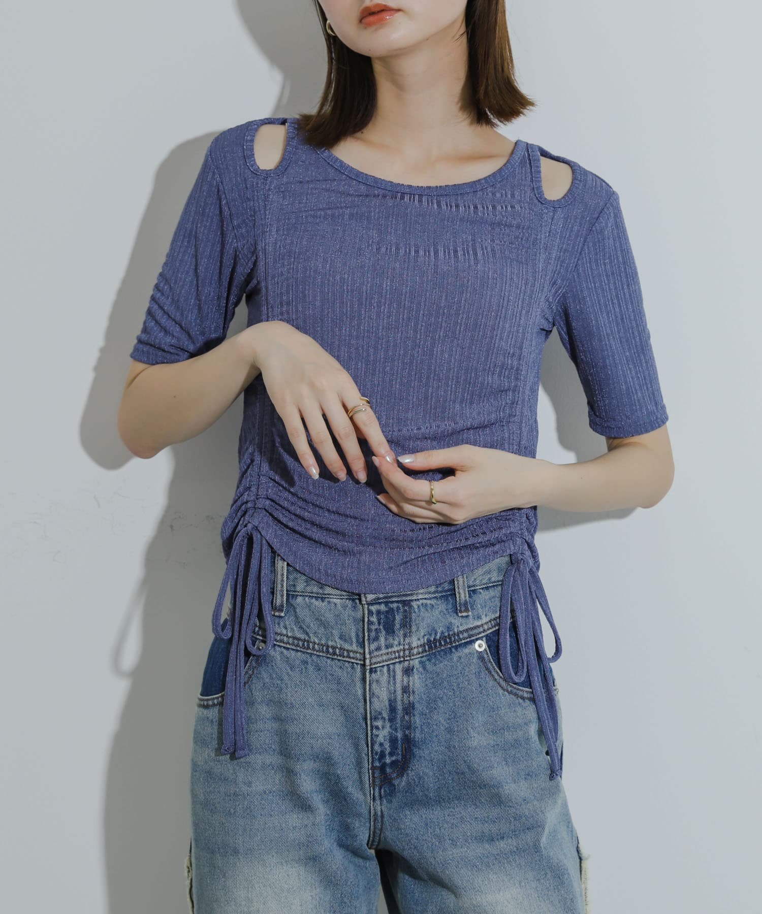 【センスオブプレイス/SENSE OF PLACE by URBAN RESEARCH】のカットアウトシャーリングトップ(5分袖) インテリア・キッズ・メンズ・レディースファッション・服の通販 founy(ファニー) ファッション Fashion レディースファッション Fashion for Women トップス・カットソー Cut & Sew Tops 2024年 2024 2024春夏・S/S Spring/Summer 2024 SS24 クロップド Cropped, Short Length シャーリング Shirring, Ruched デニム Denim, Jeans Material トレンド Trend, Trending Now バランス Balance, Style Balance 夏 Summer S/S・春夏 SS, Spring/Summer, Warm Season BLUE|ID: prp329100004797748 ipo3291000000034810633