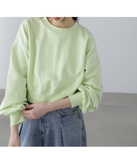 【フリーズマート/FREE'S MART】のワンポイント刺繍スウェット 人気、トレンドファッション・服の通販 founy(ファニー) ファッション Fashion レディースファッション Fashion for Women トップス・カットソー Cut & Sew Tops レディースパーカー・カジュアルフーディー Casual Hoodies & Sweatshirts スウェット・クルーネックトップス Sweatshirts & Crewnecks / Relaxed Fit Sweat Tops おすすめ Recommended / Our Picks ギャザー Gathered, Ruffled サテン Satin, Glossy Fabric ショート Short, Short Length スウェット / スエット Sweatshirt, Sweatwear スリーブ Sleeve, Long Sleeve / Short Sleeve フォルム Silhouette, Form ワンポイント One Point, Statement Accent |ID:prp329100004797795