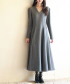 【セゾンドパピヨン/SAISON DE PAPILLON】のポンチ素材Vネックゴアードワンピース 人気、トレンドファッション・服の通販 founy(ファニー) ファッション Fashion レディースファッション Fashion for Women ワンピース Dresses シェイプ Shape, Slim Fit シンプル Simple, Minimal フレア Flare, Flared thumbnail チャコール|ID: prp329100004797821 ipo3291000000034872377